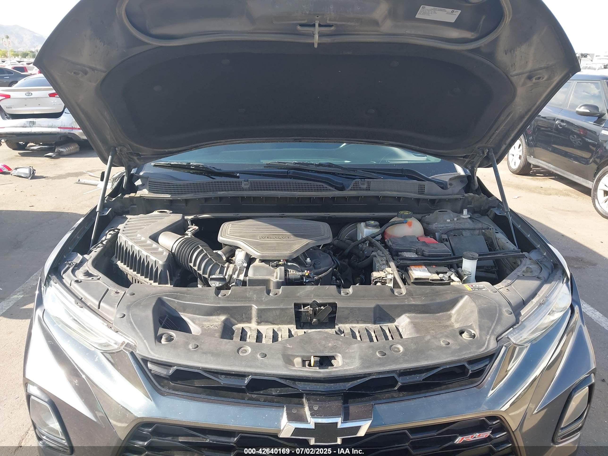 CHEVROLET BLAZER image 10