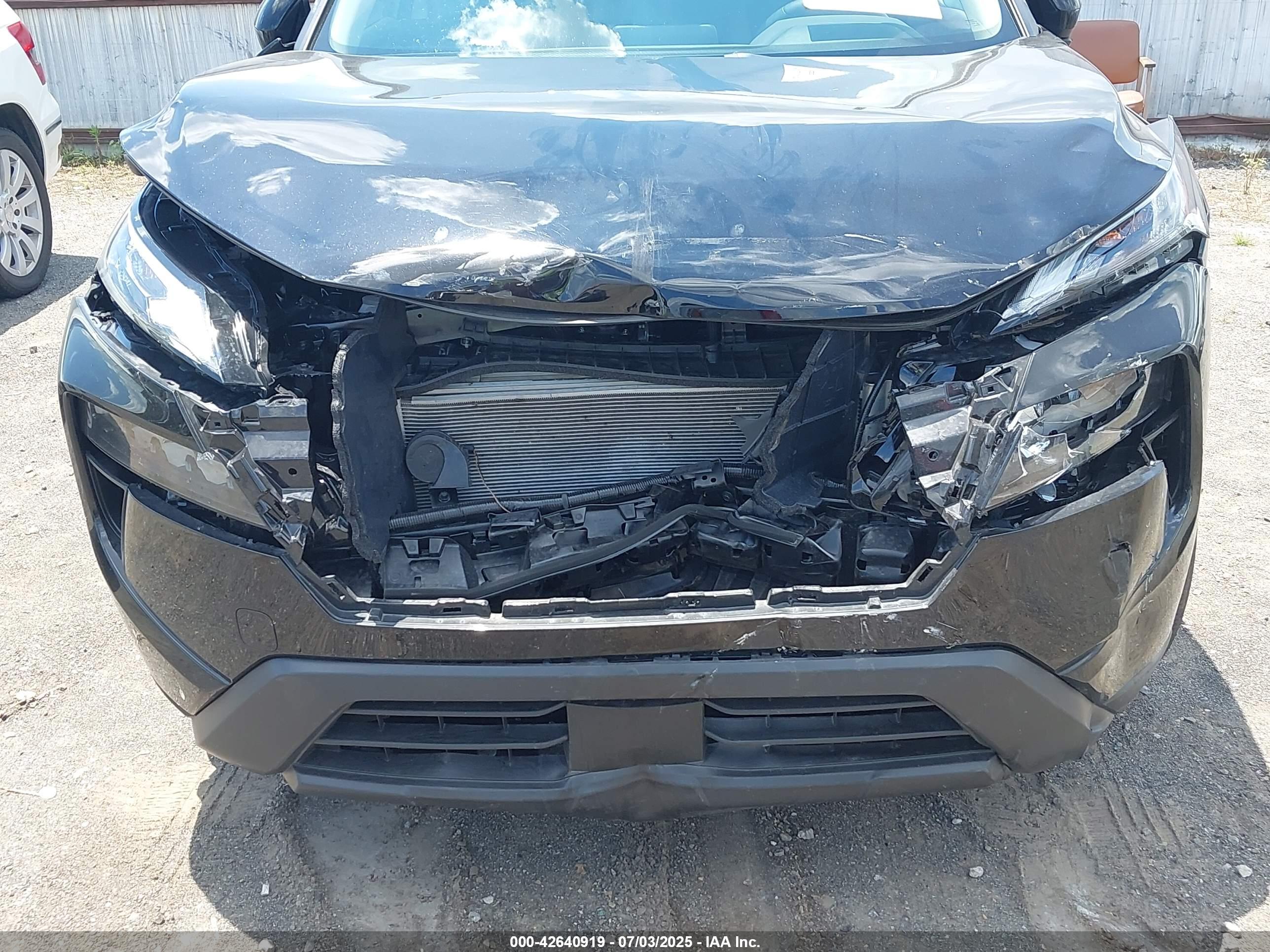 NISSAN ROGUE image 6