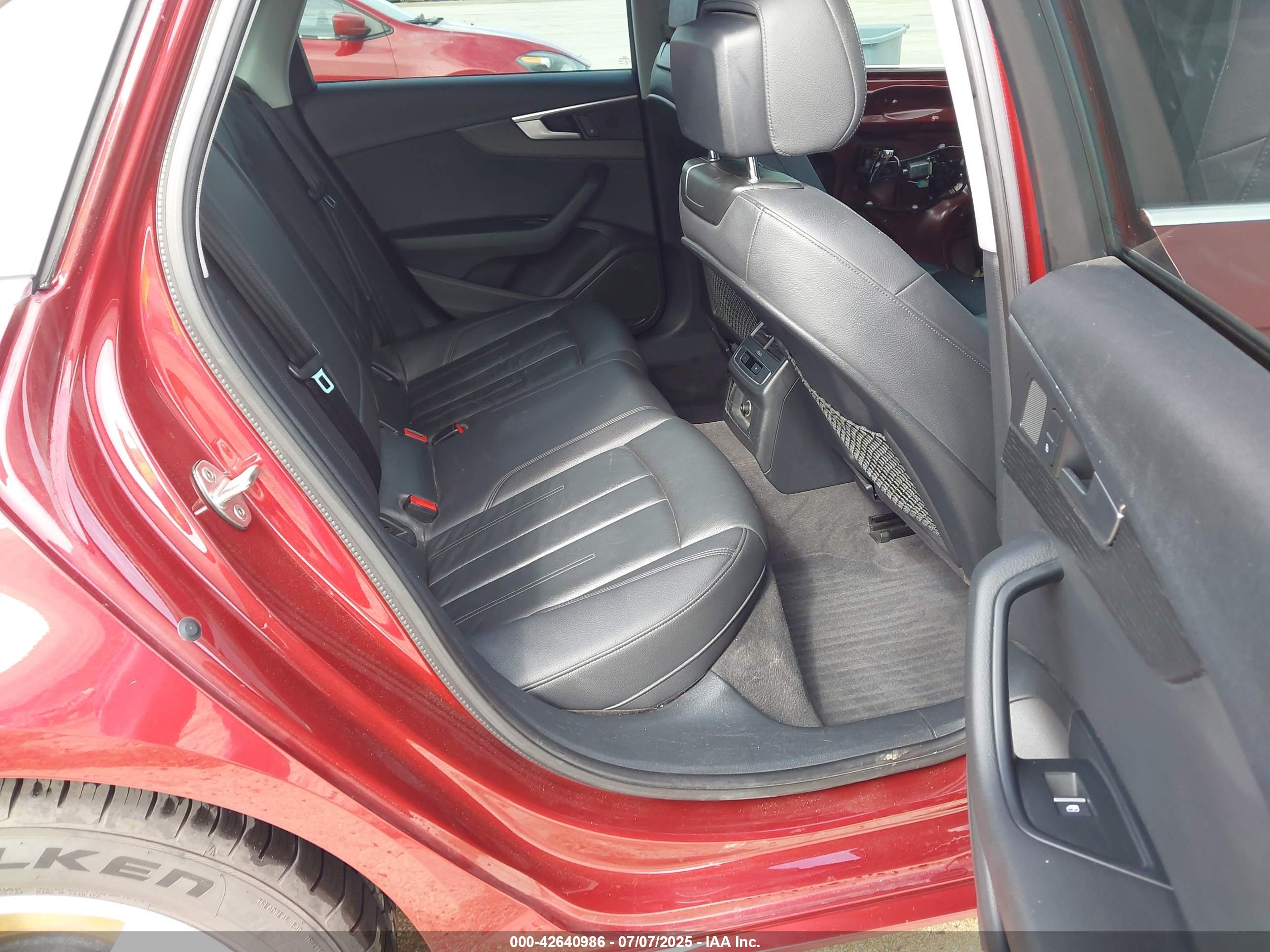 AUDI A4 image 8