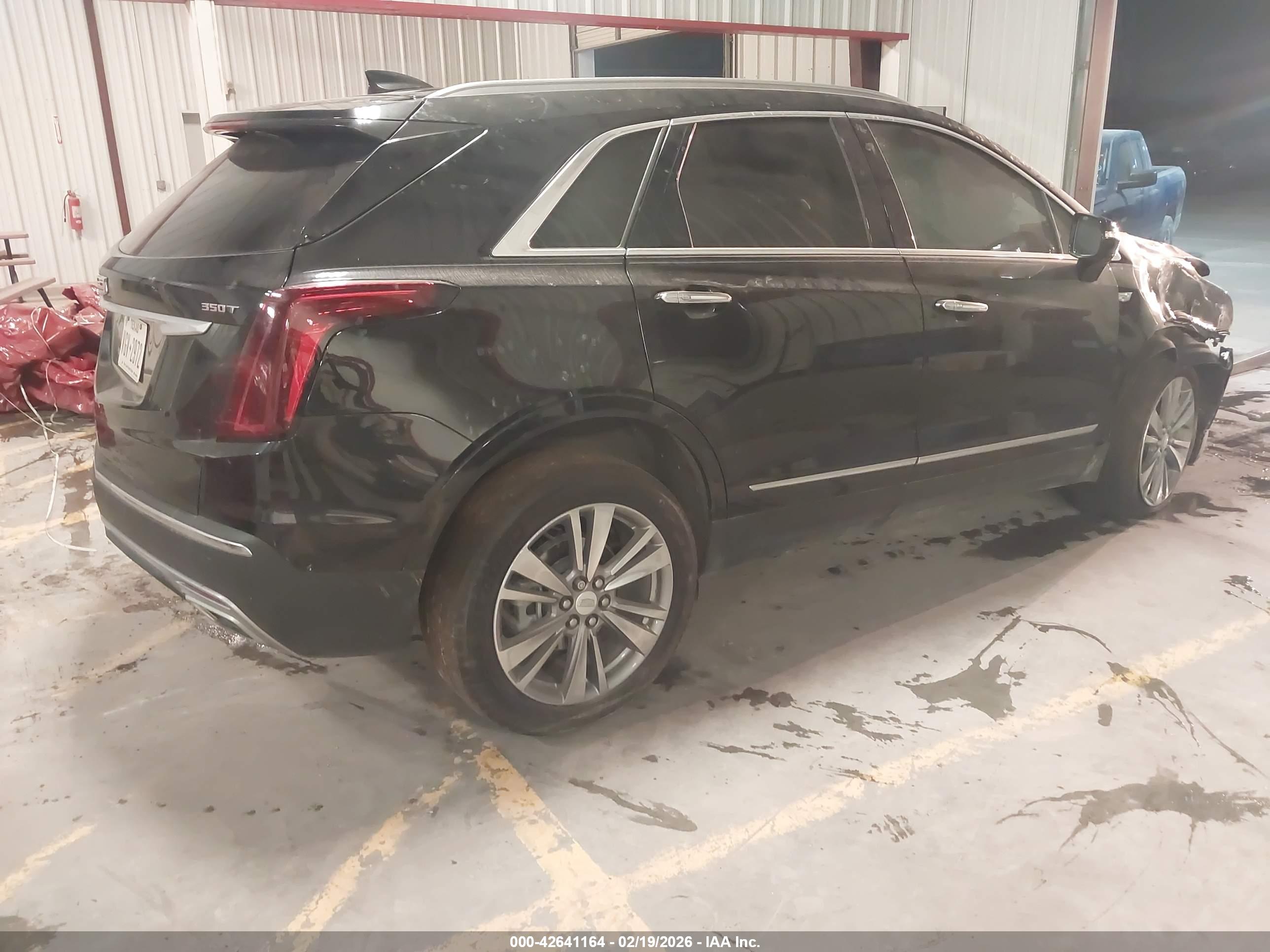 CADILLAC XT5 image 4