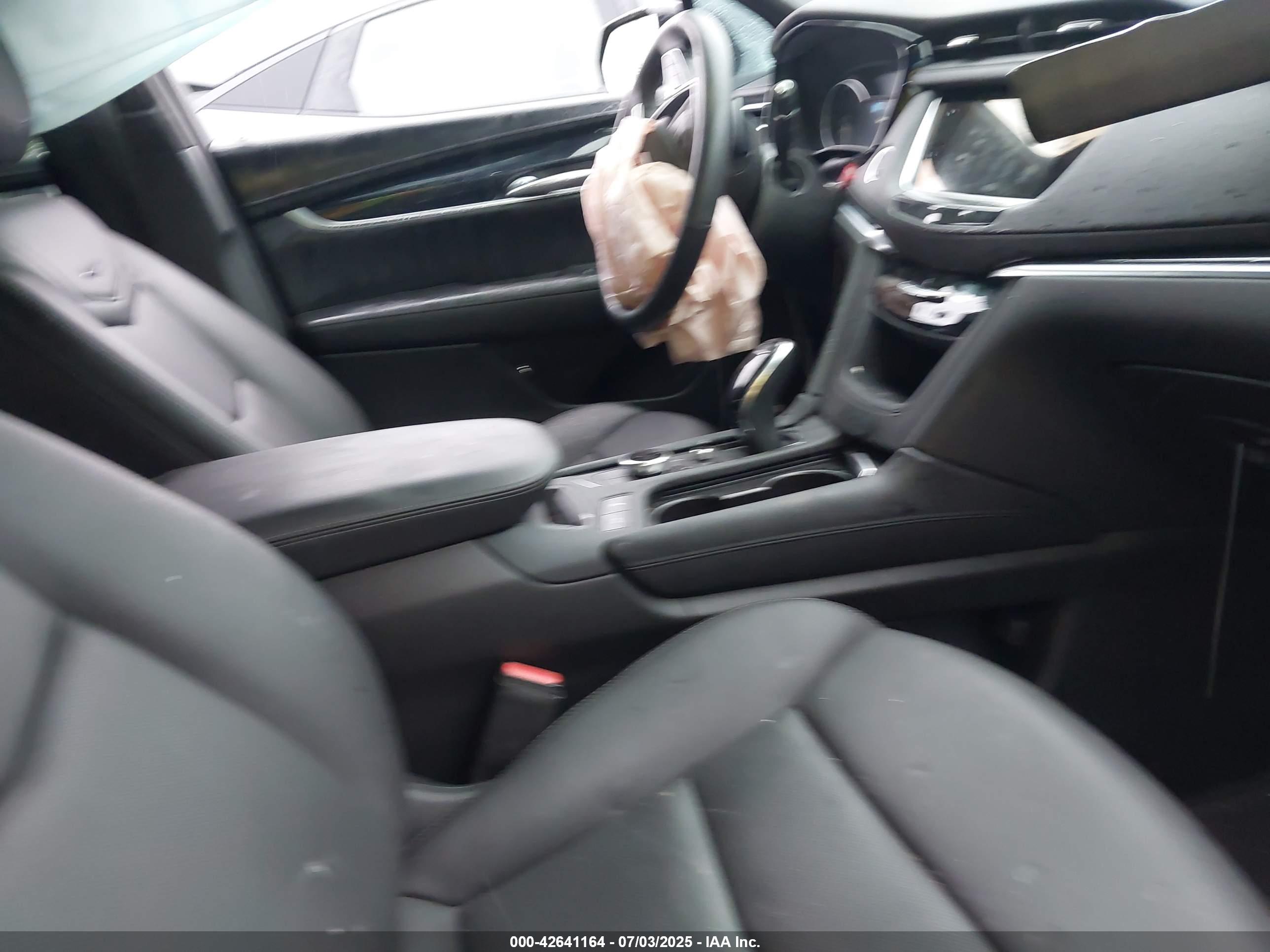 CADILLAC XT5 image 5