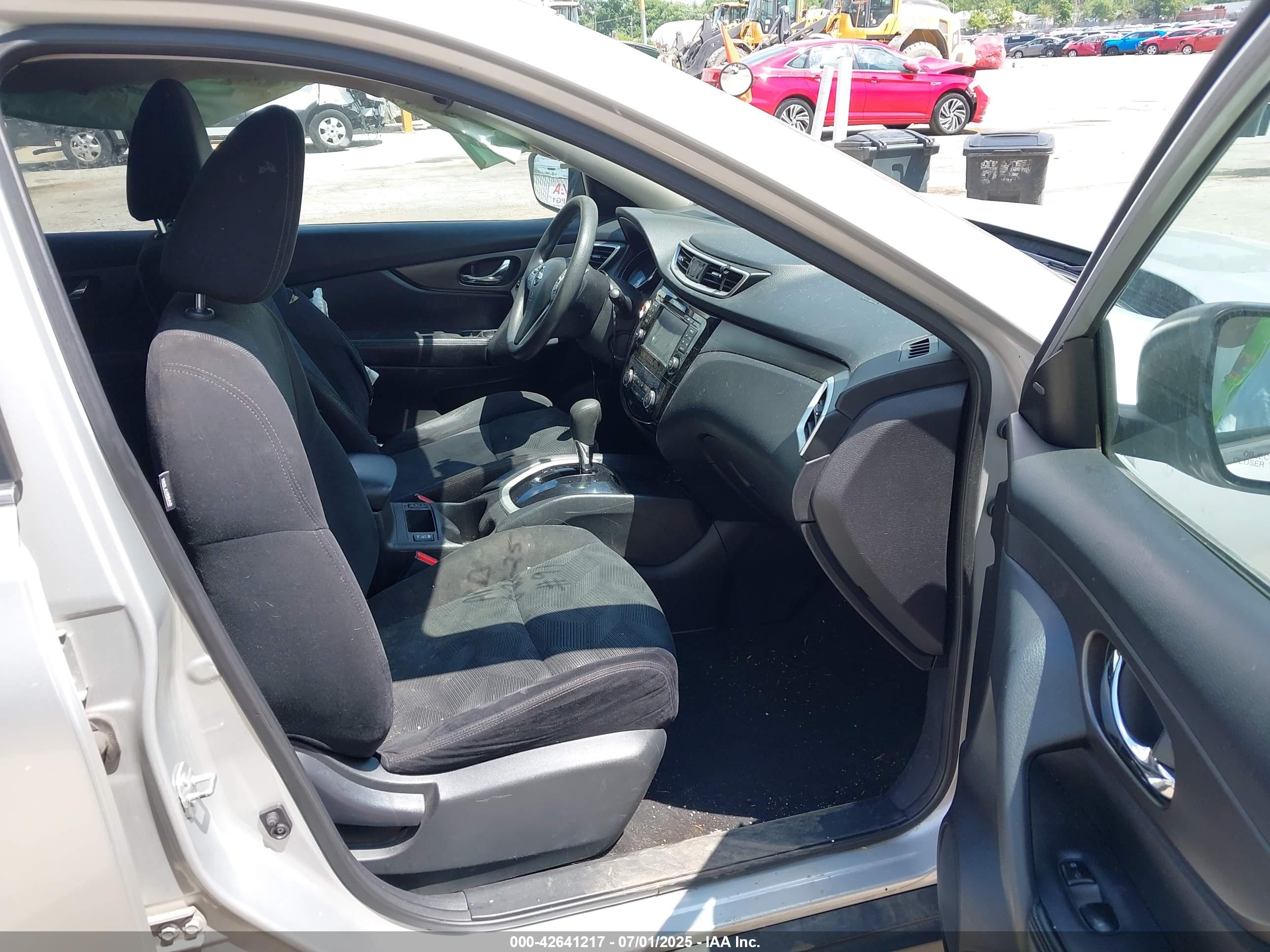 NISSAN ROGUE image 5