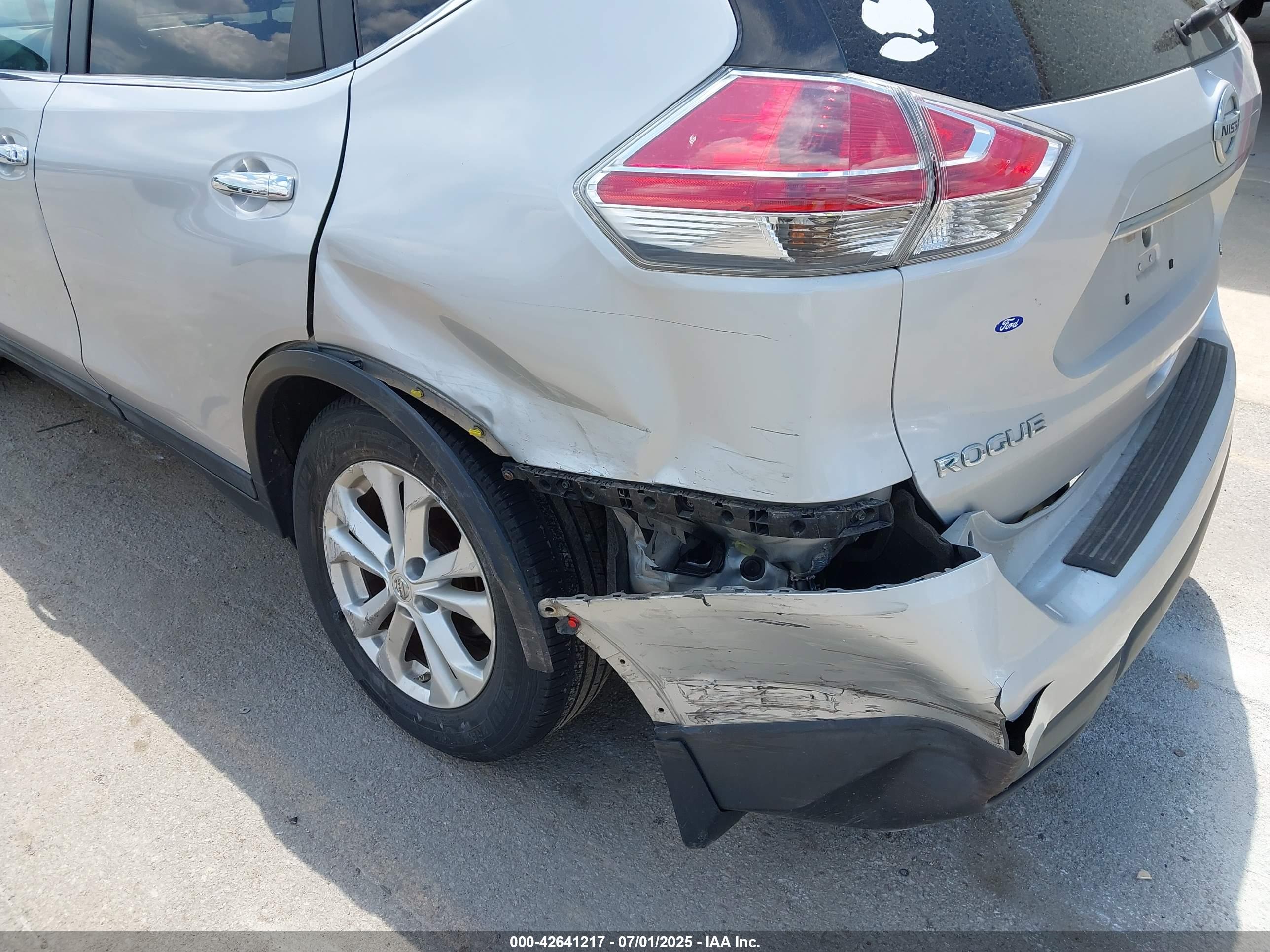 NISSAN ROGUE image 6
