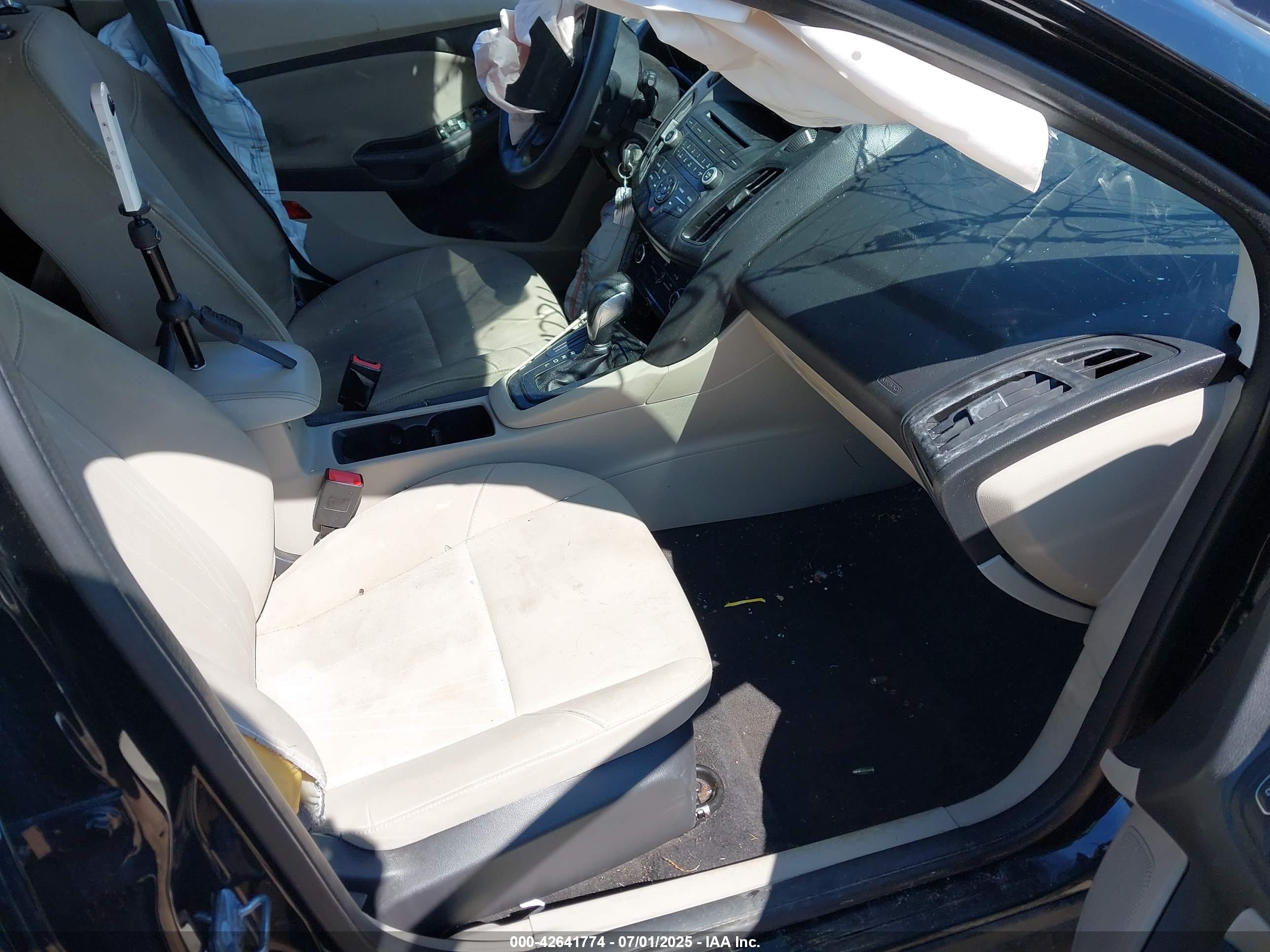 FORD FOCUS image 5