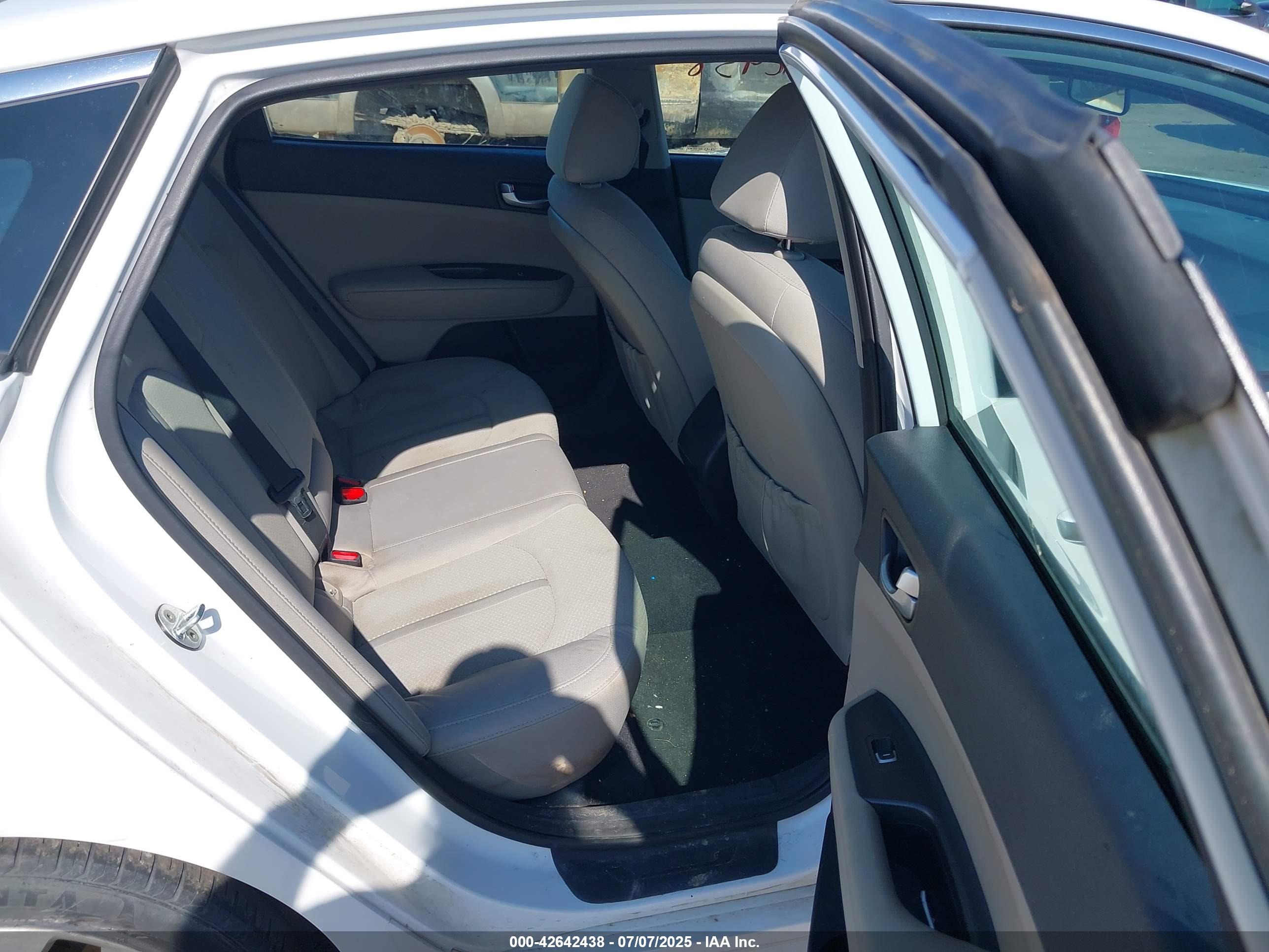 KIA OPTIMA image 8