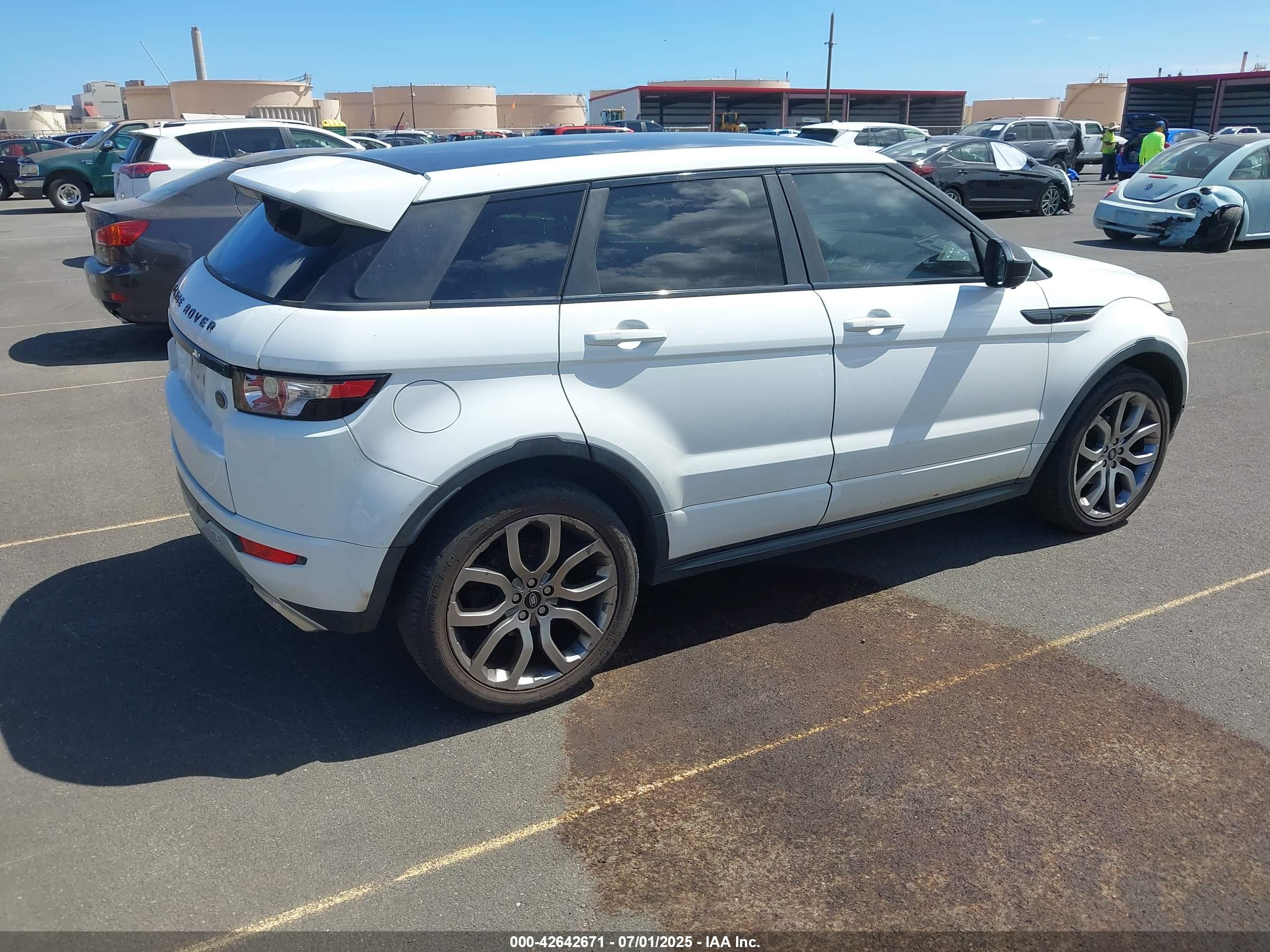 LAND ROVER image 4