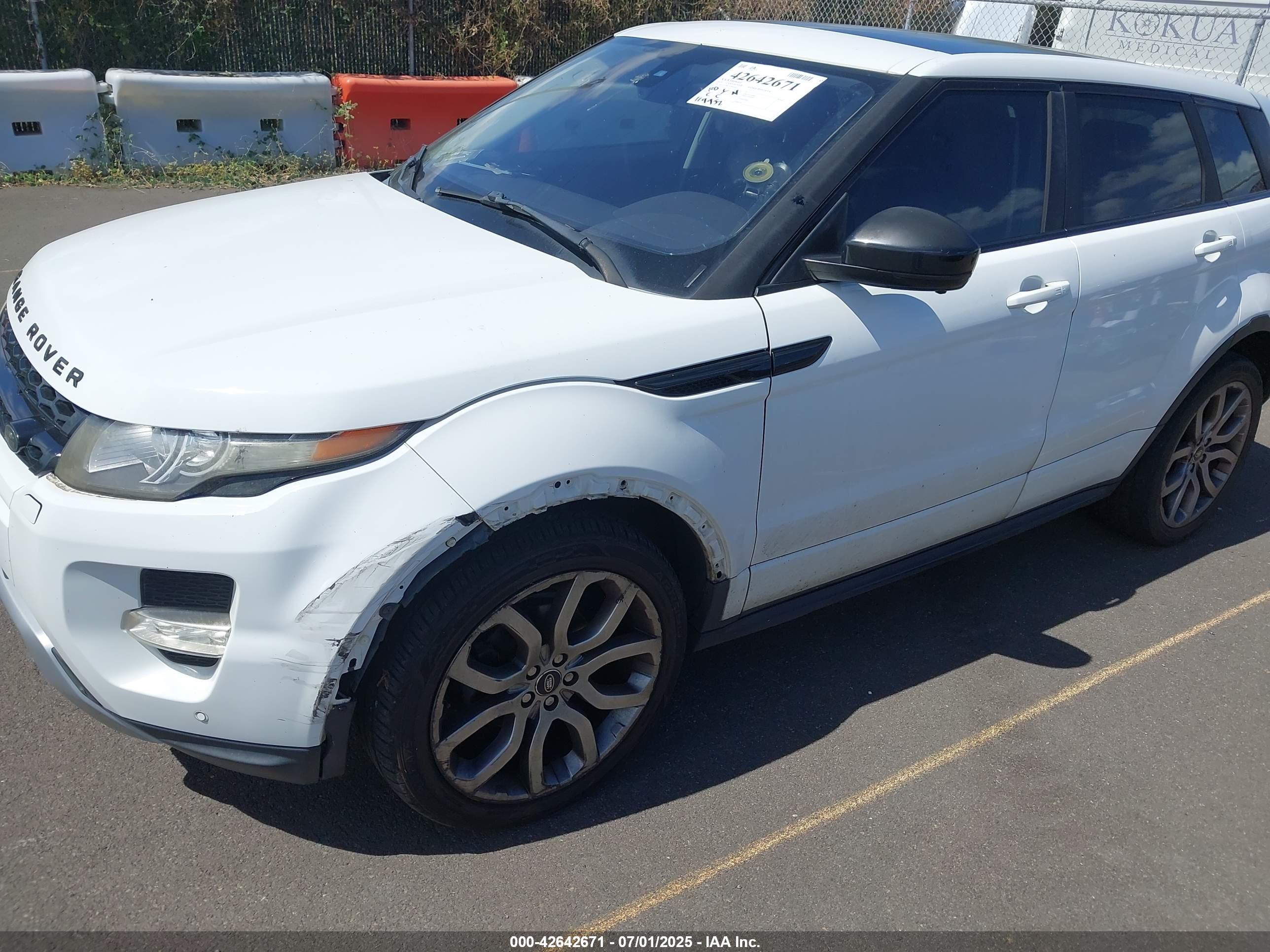 LAND ROVER image 6
