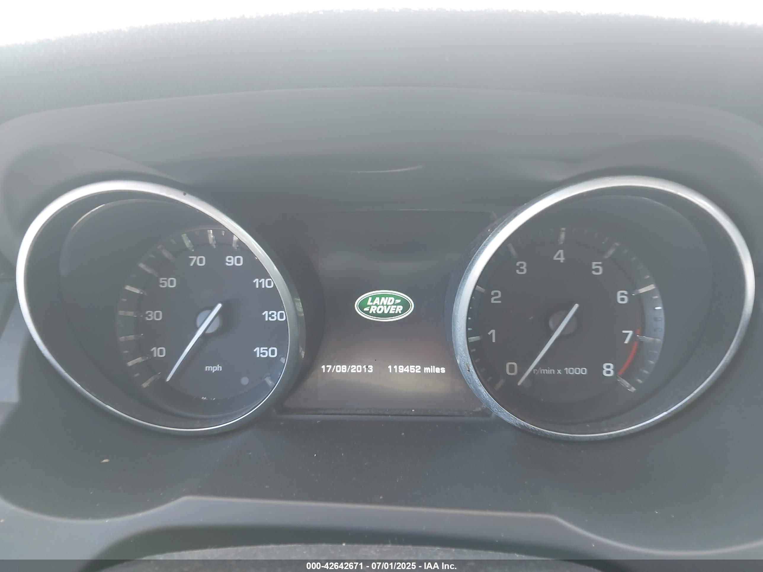 LAND ROVER image 7