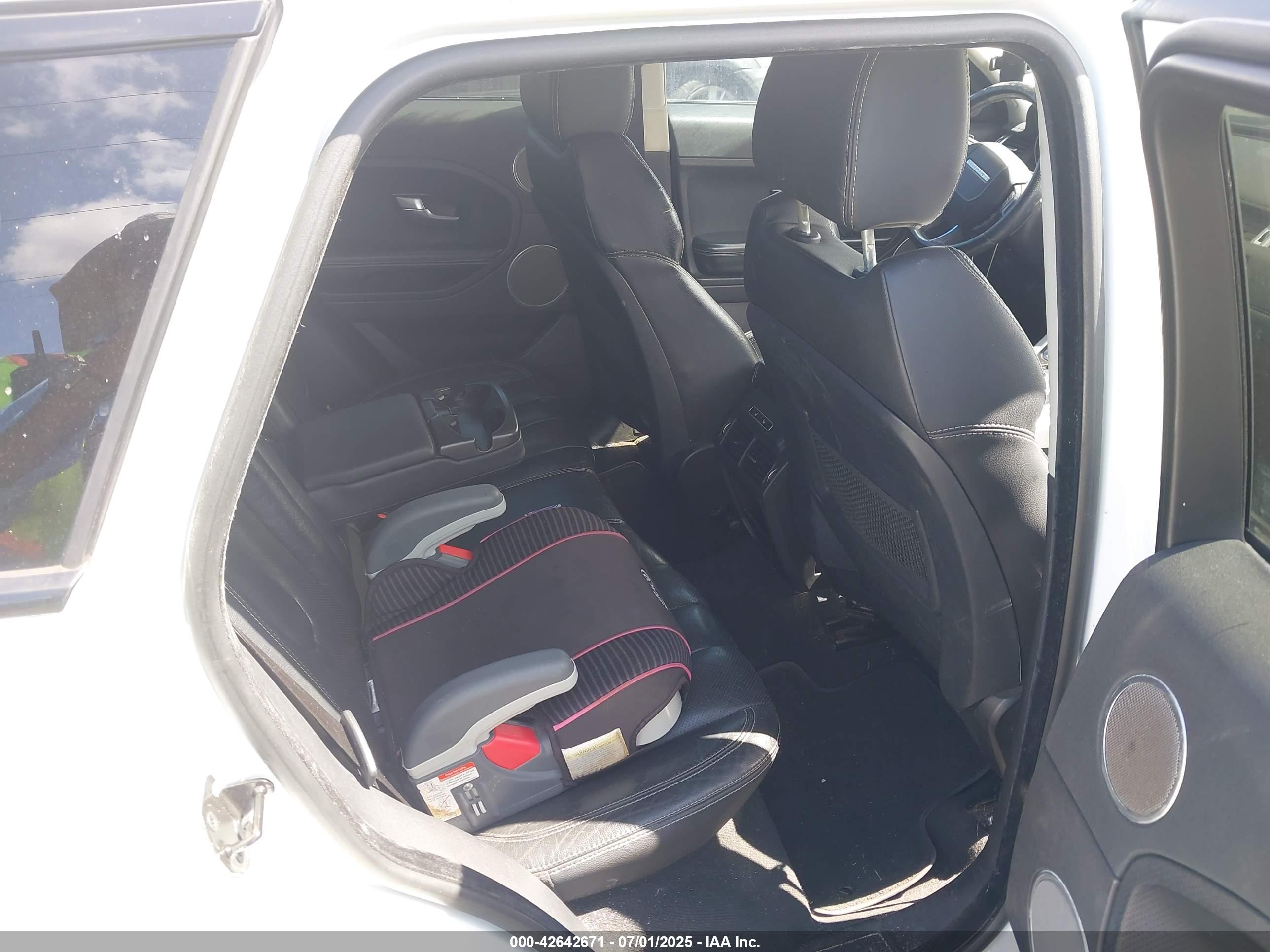 LAND ROVER image 8