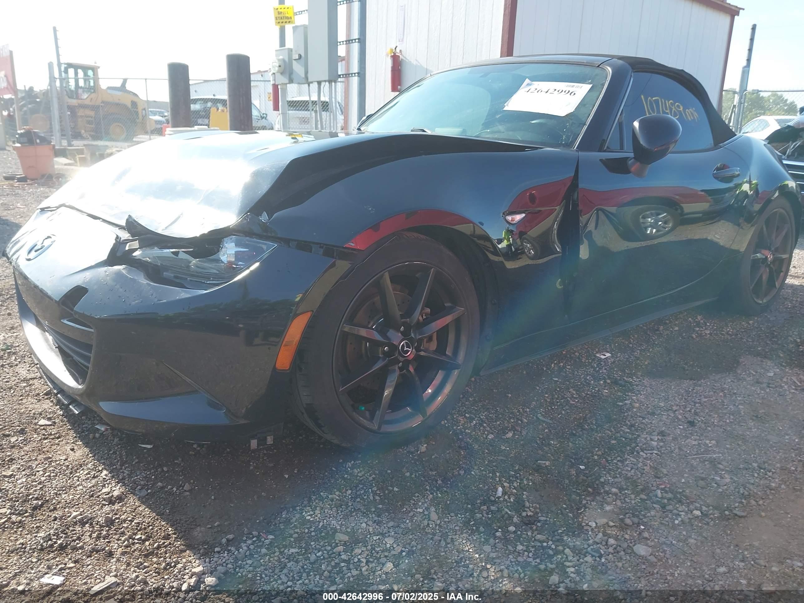 MAZDA MX-5 image 2