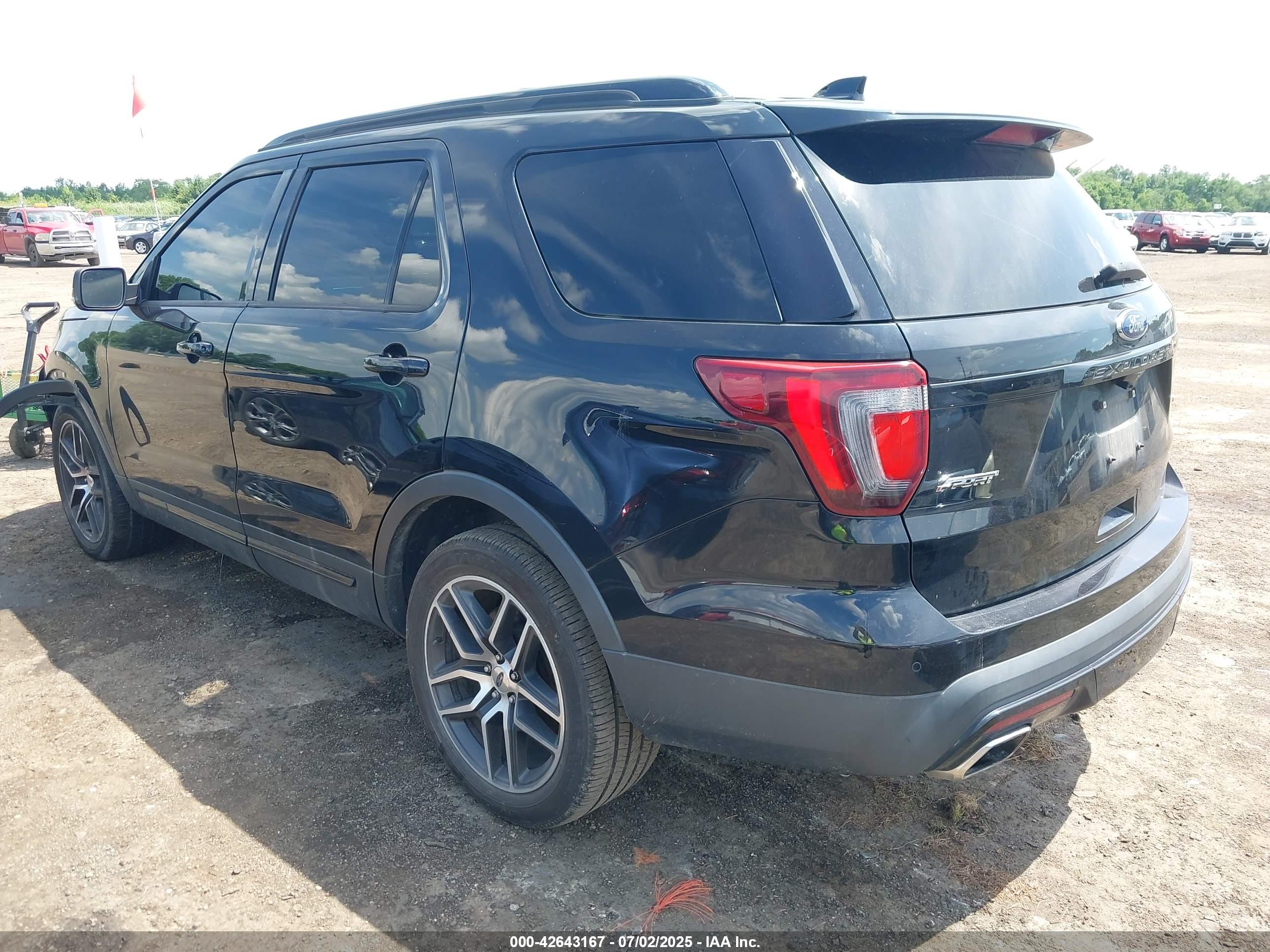 FORD EXPLORER image 3