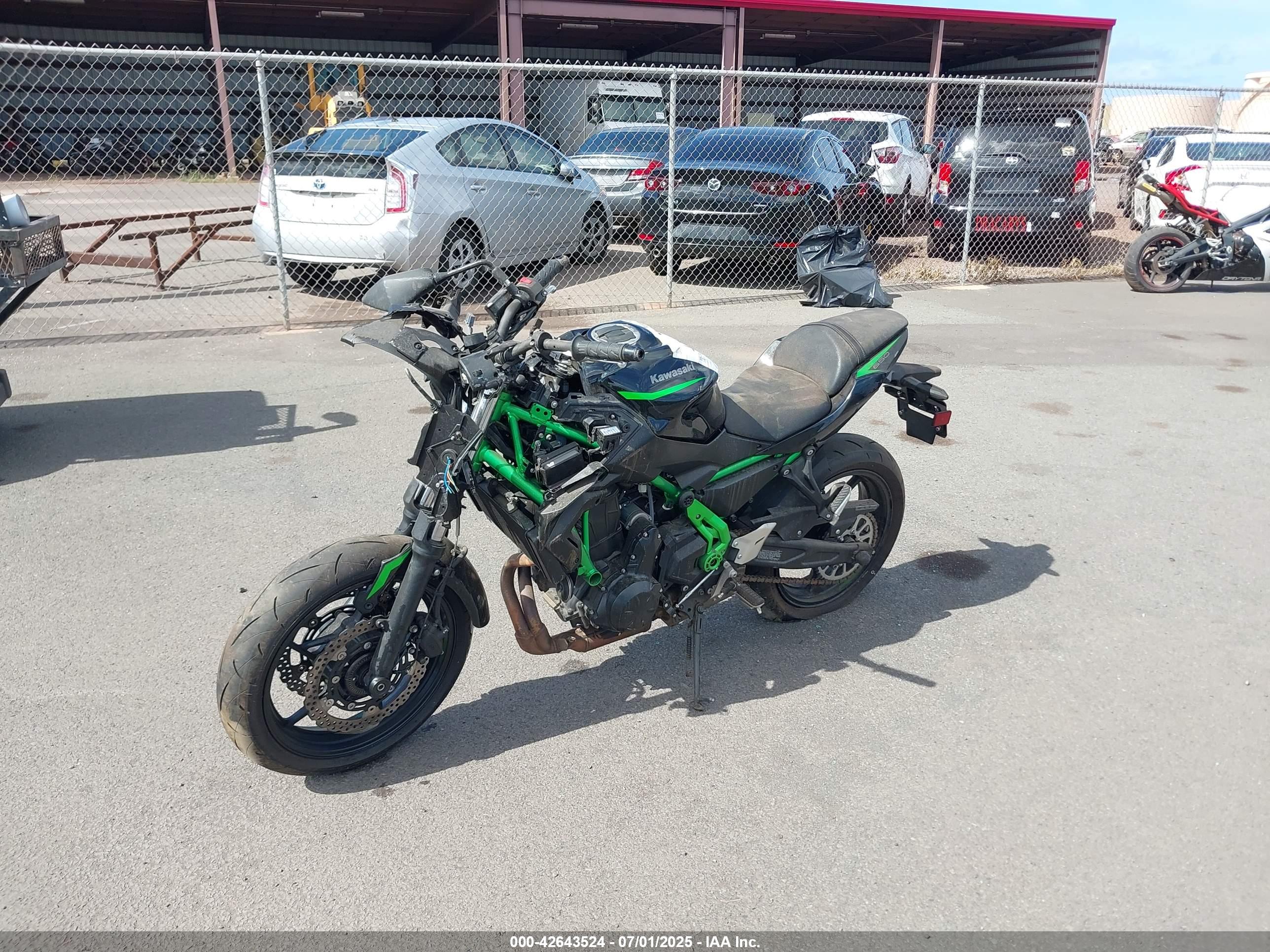 KAWASAKI ER650 image 2