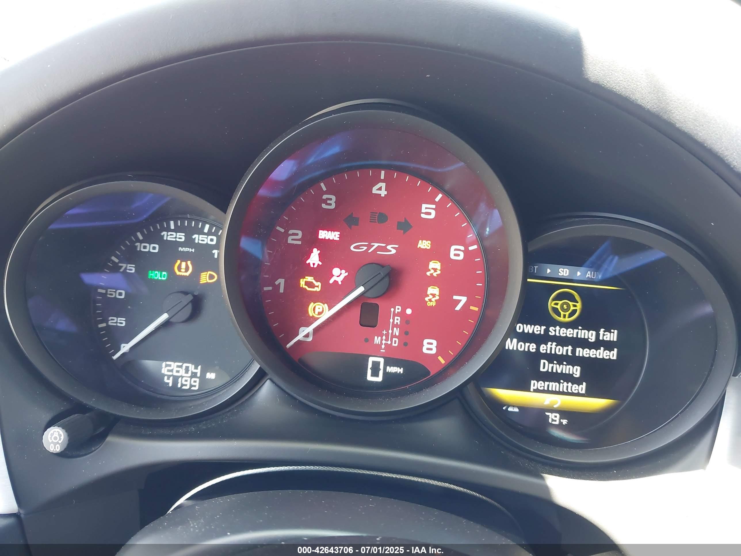 PORSCHE MACAN image 7