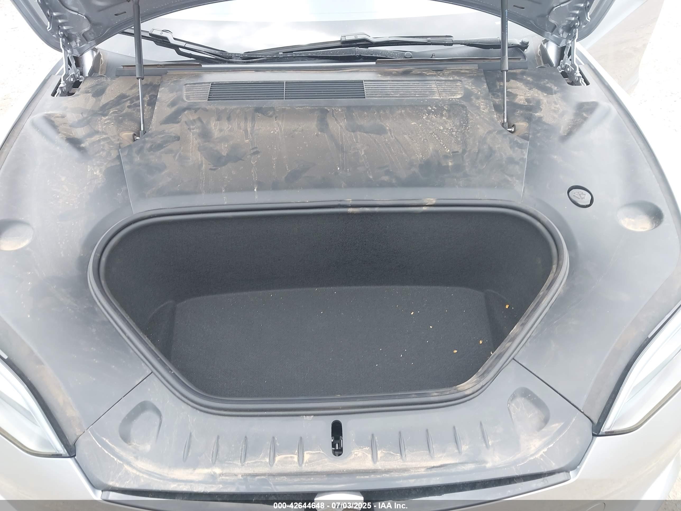 TESLA MODEL image 10