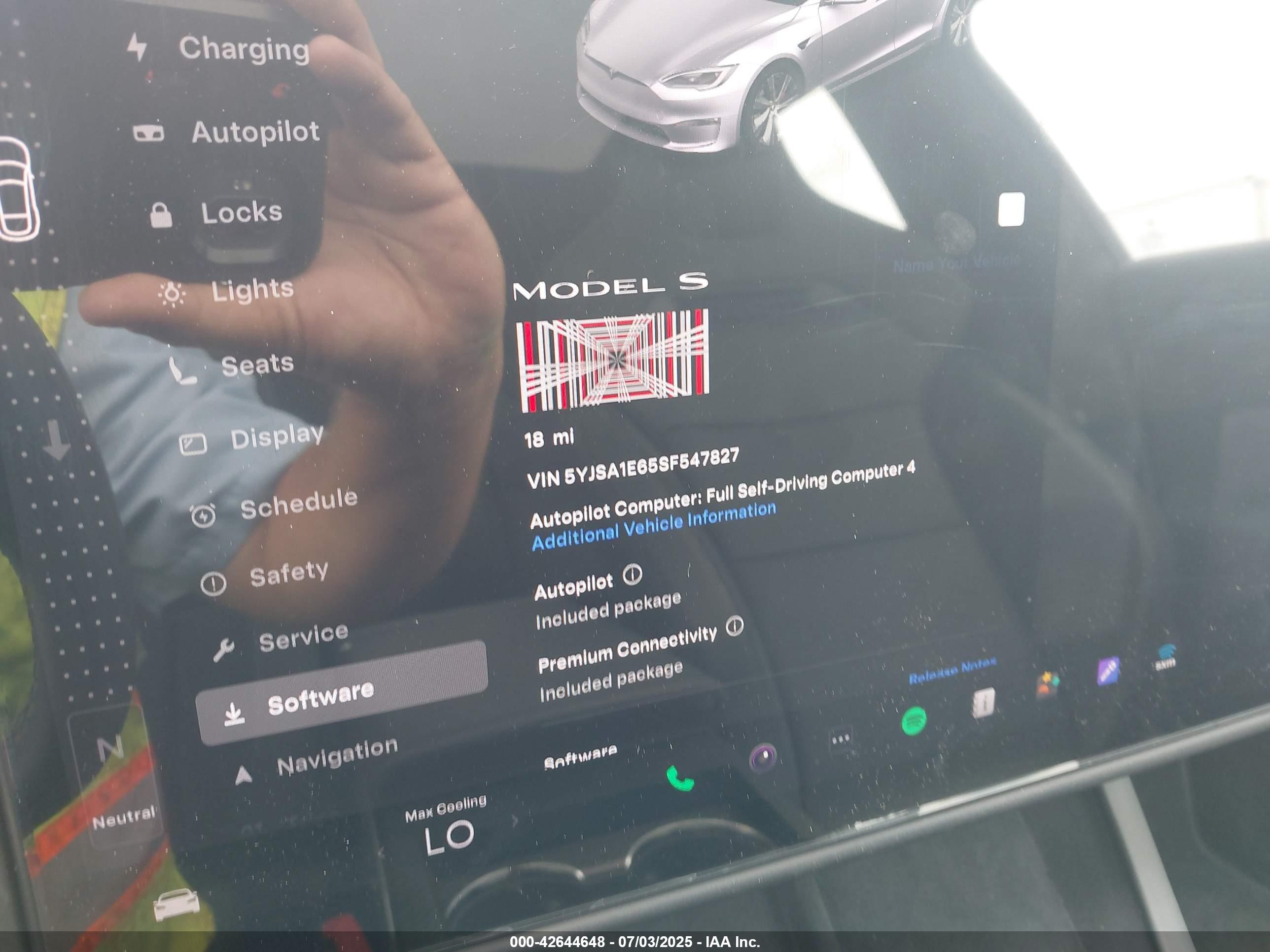 TESLA MODEL image 7