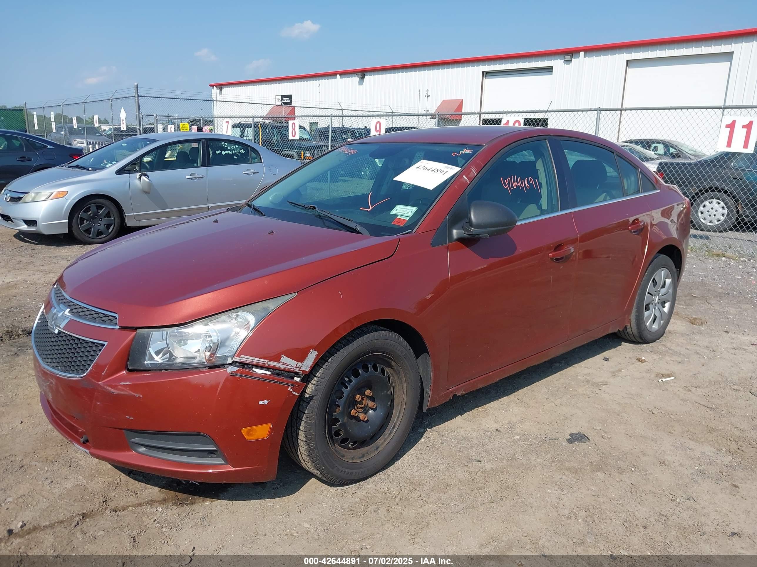 CHEVROLET CRUZE image 2