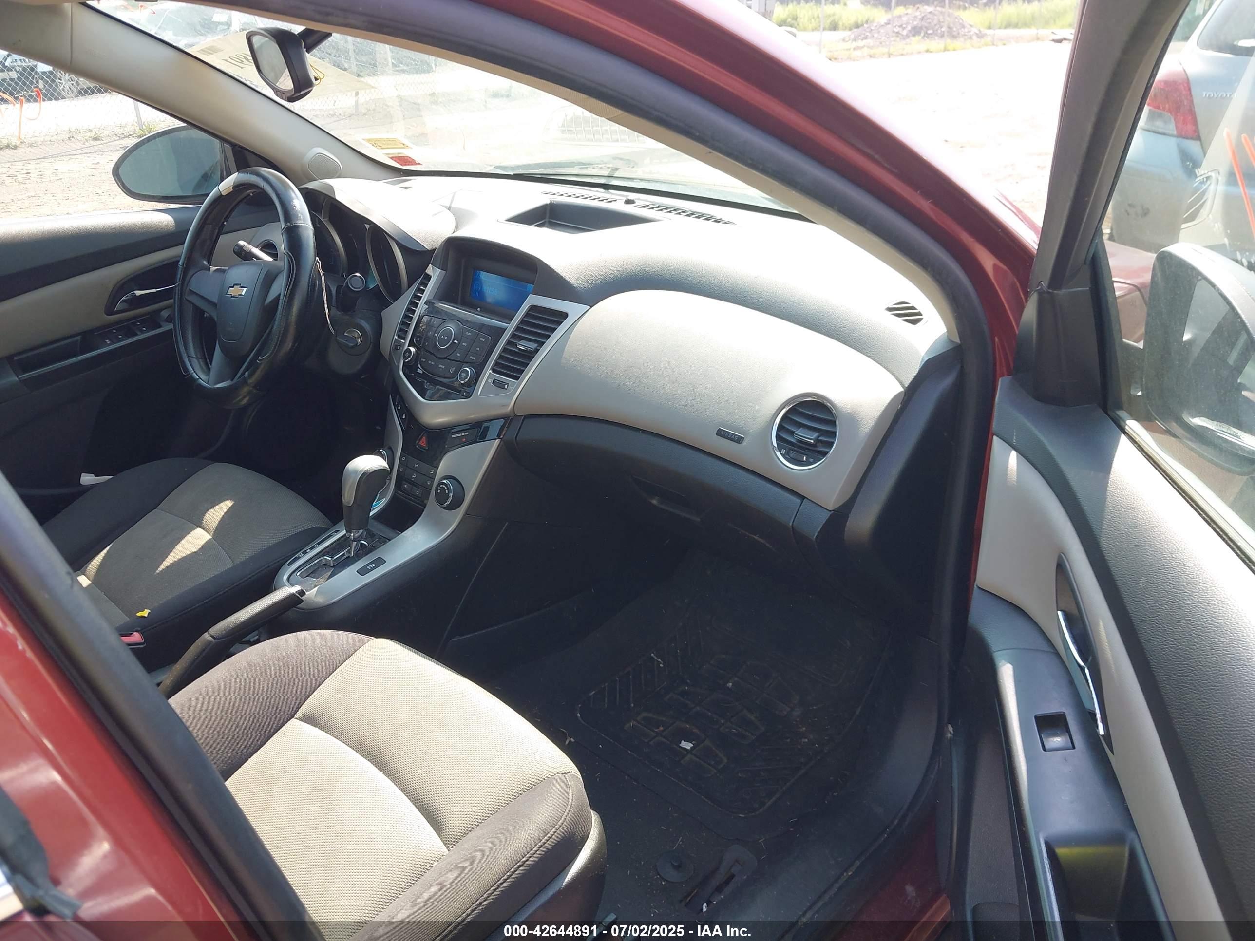 CHEVROLET CRUZE image 5