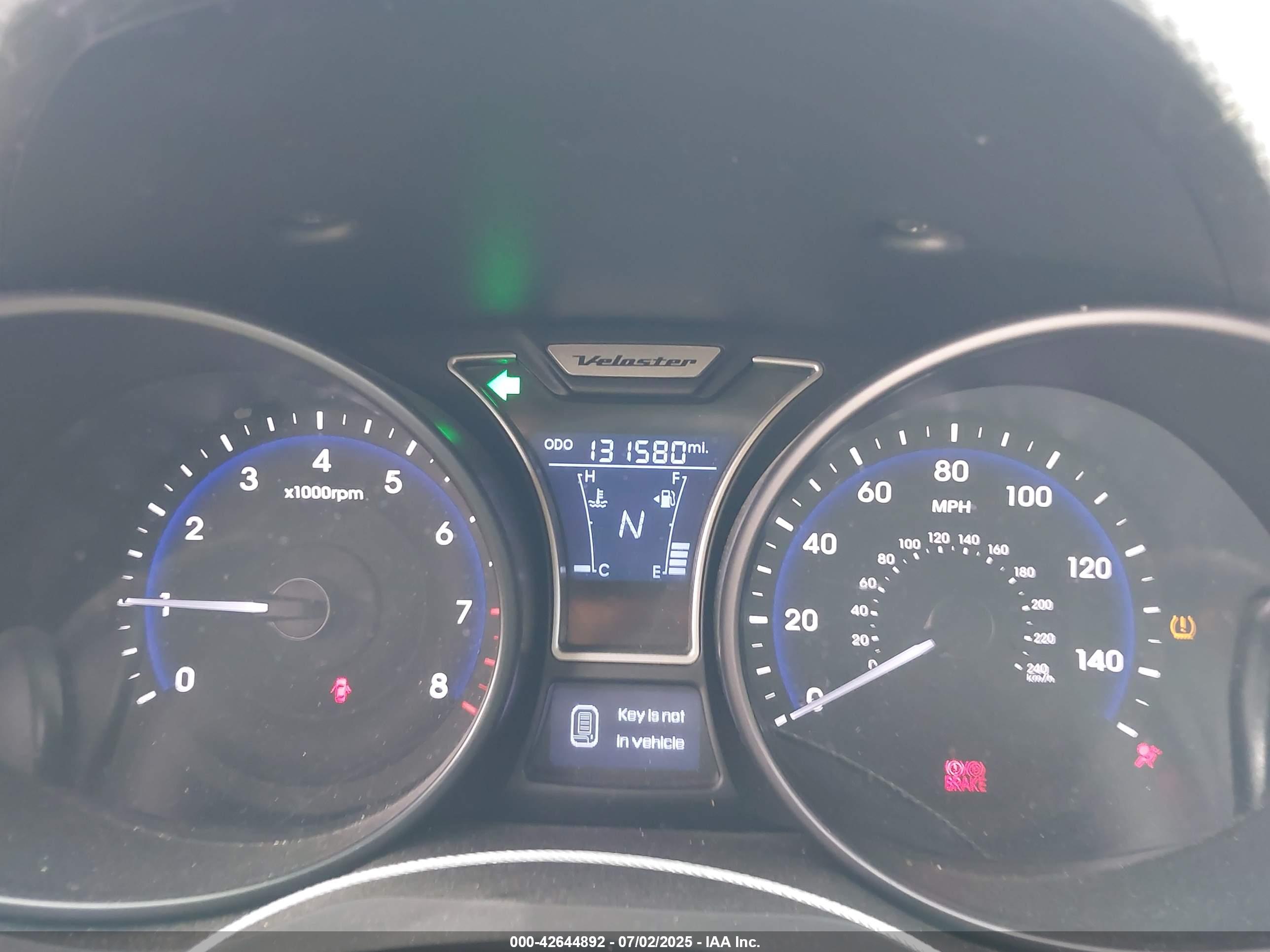 HYUNDAI VELOSTER image 7