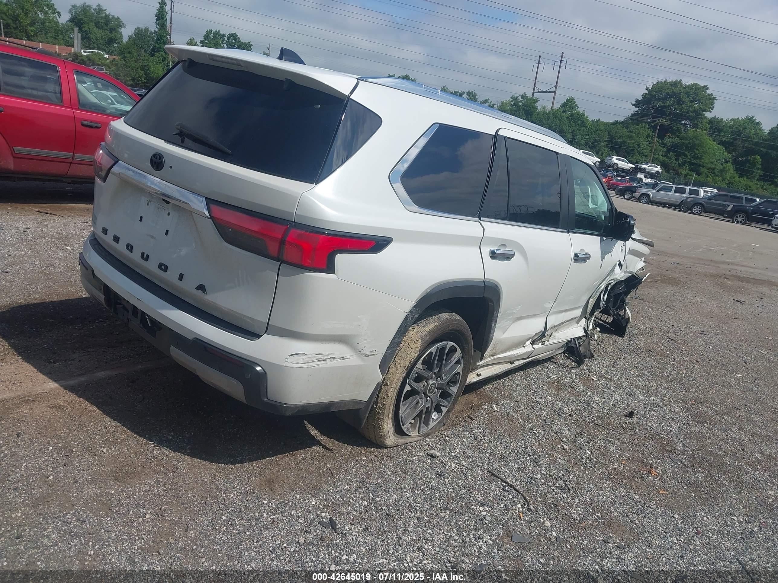 TOYOTA SEQUOIA image 4