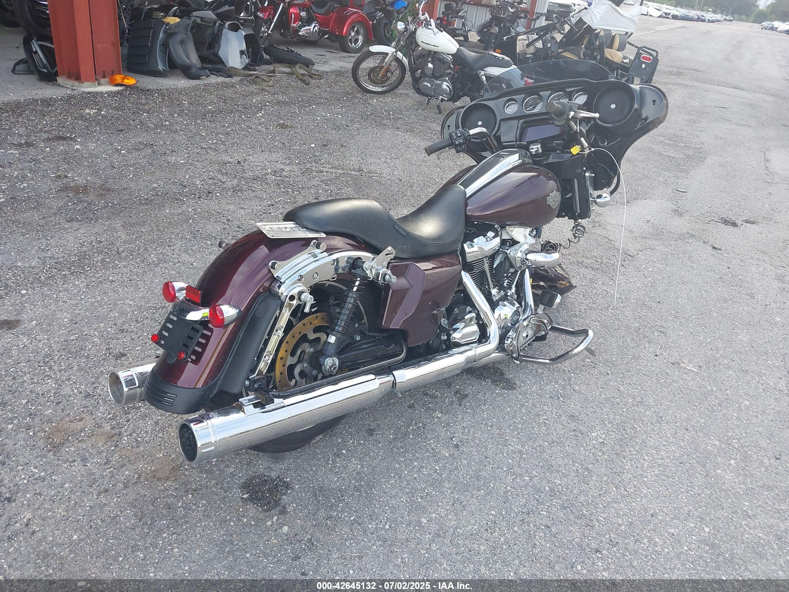 HARLEY-DAVIDSON FLHXS image 4