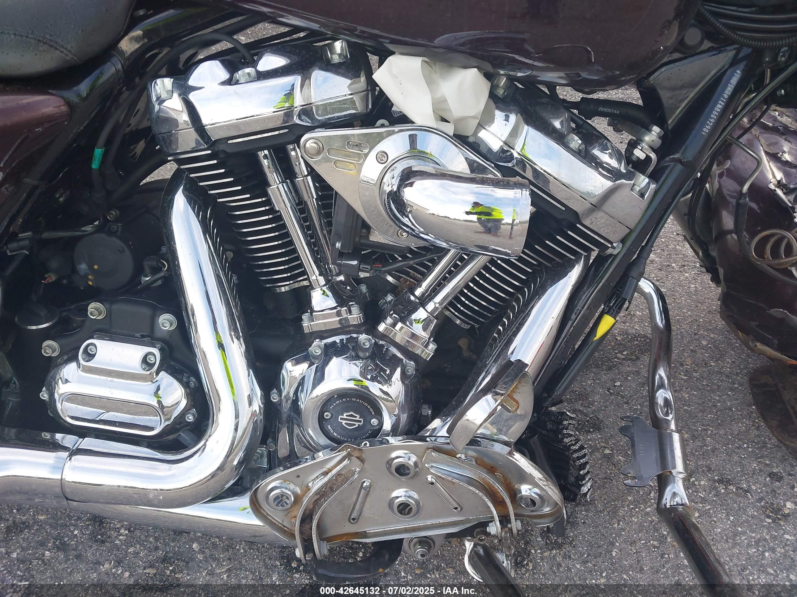 HARLEY-DAVIDSON FLHXS image 8