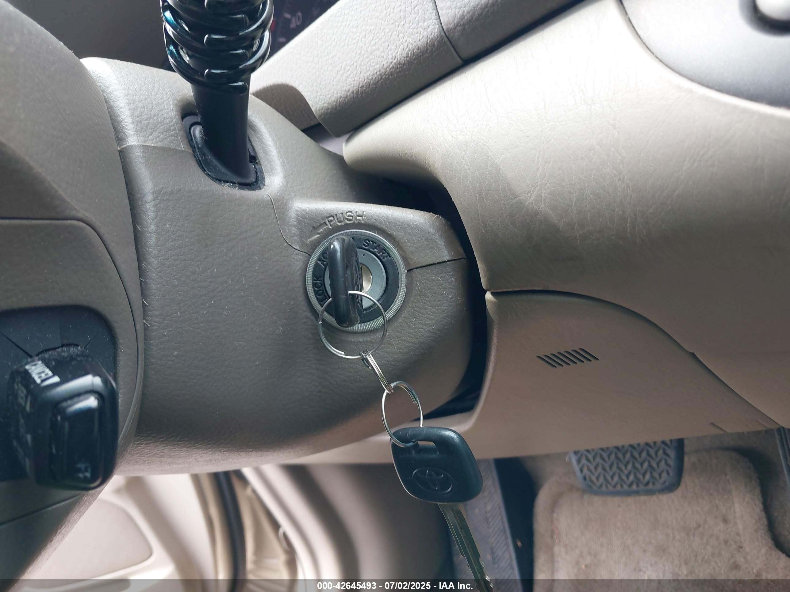 TOYOTA CAMRY image 11