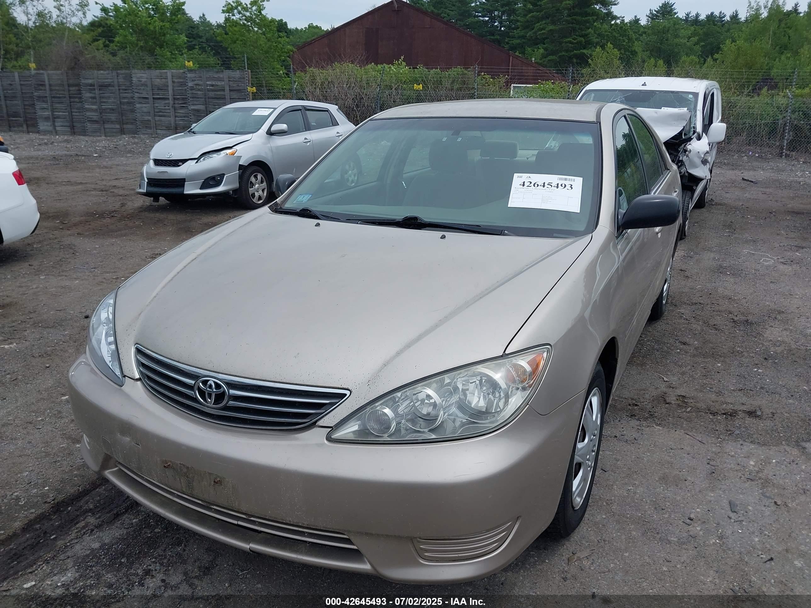 TOYOTA CAMRY image 2