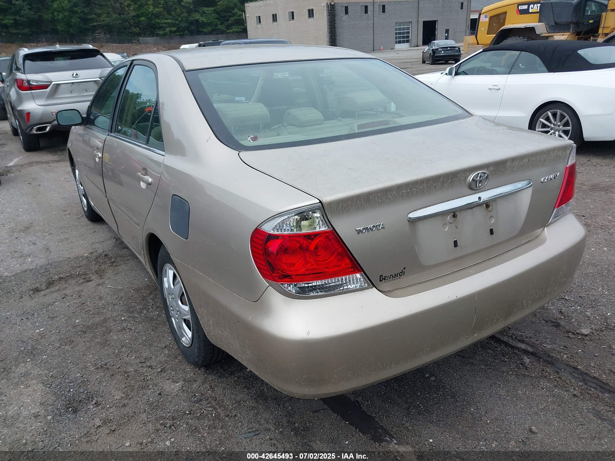 TOYOTA CAMRY image 3