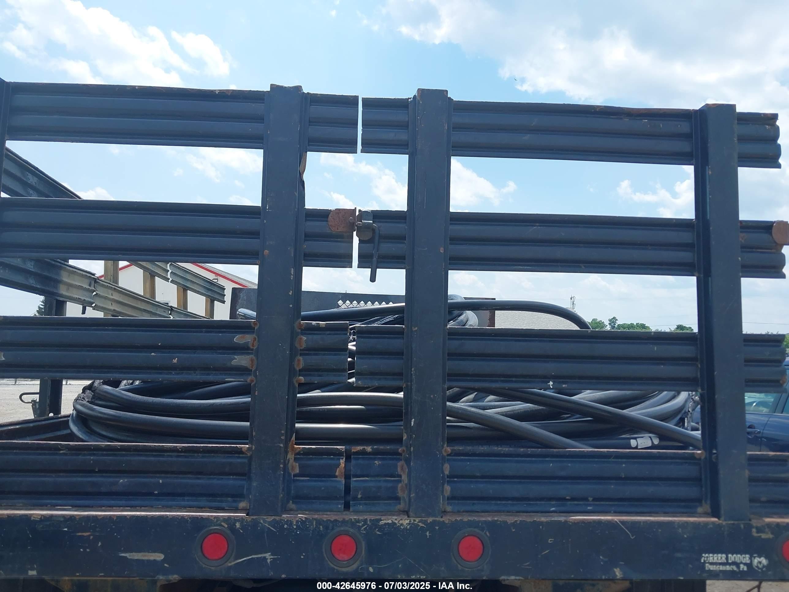 DODGE RAM image 8