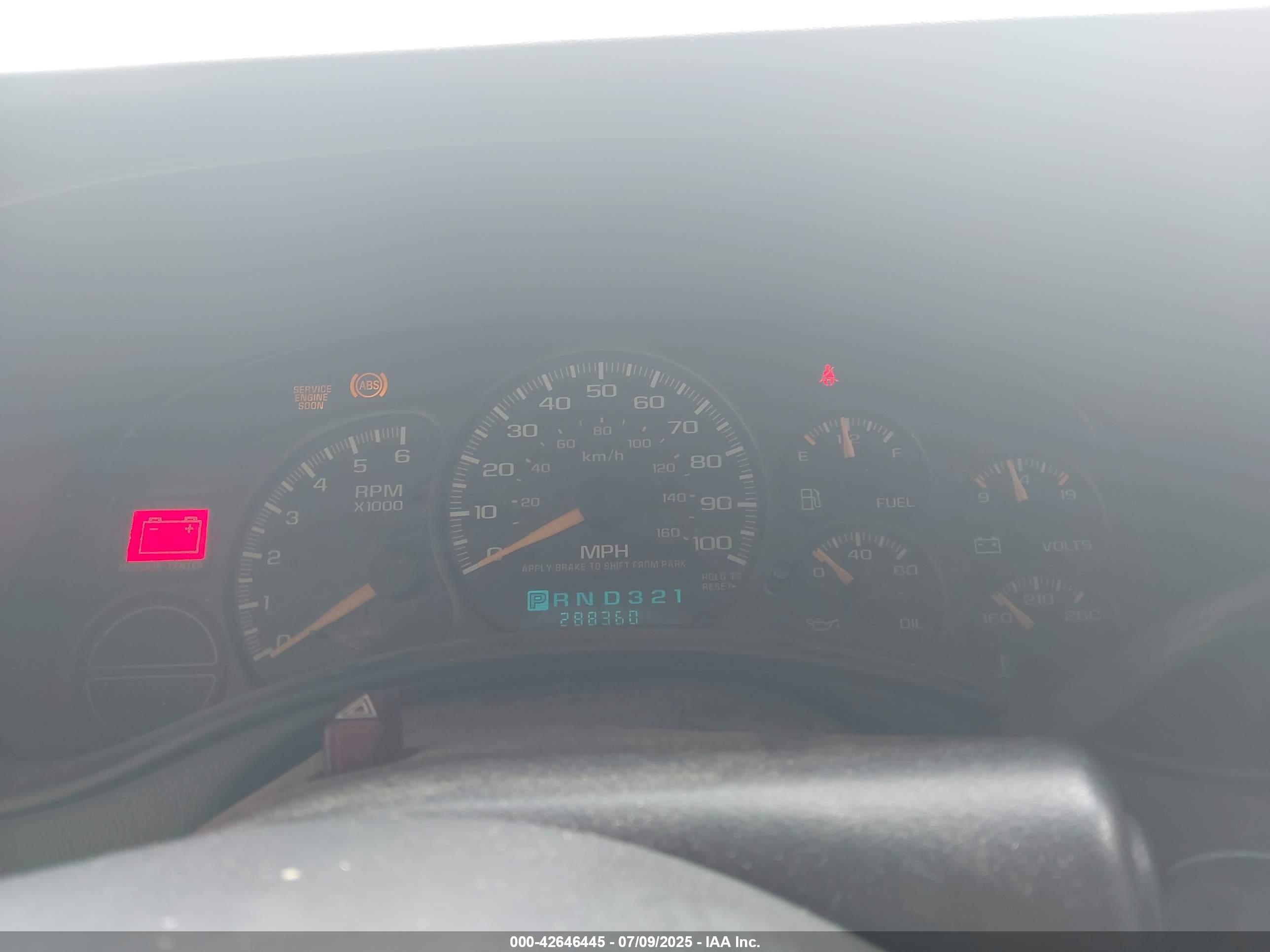 CHEVROLET SILVERADO image 7