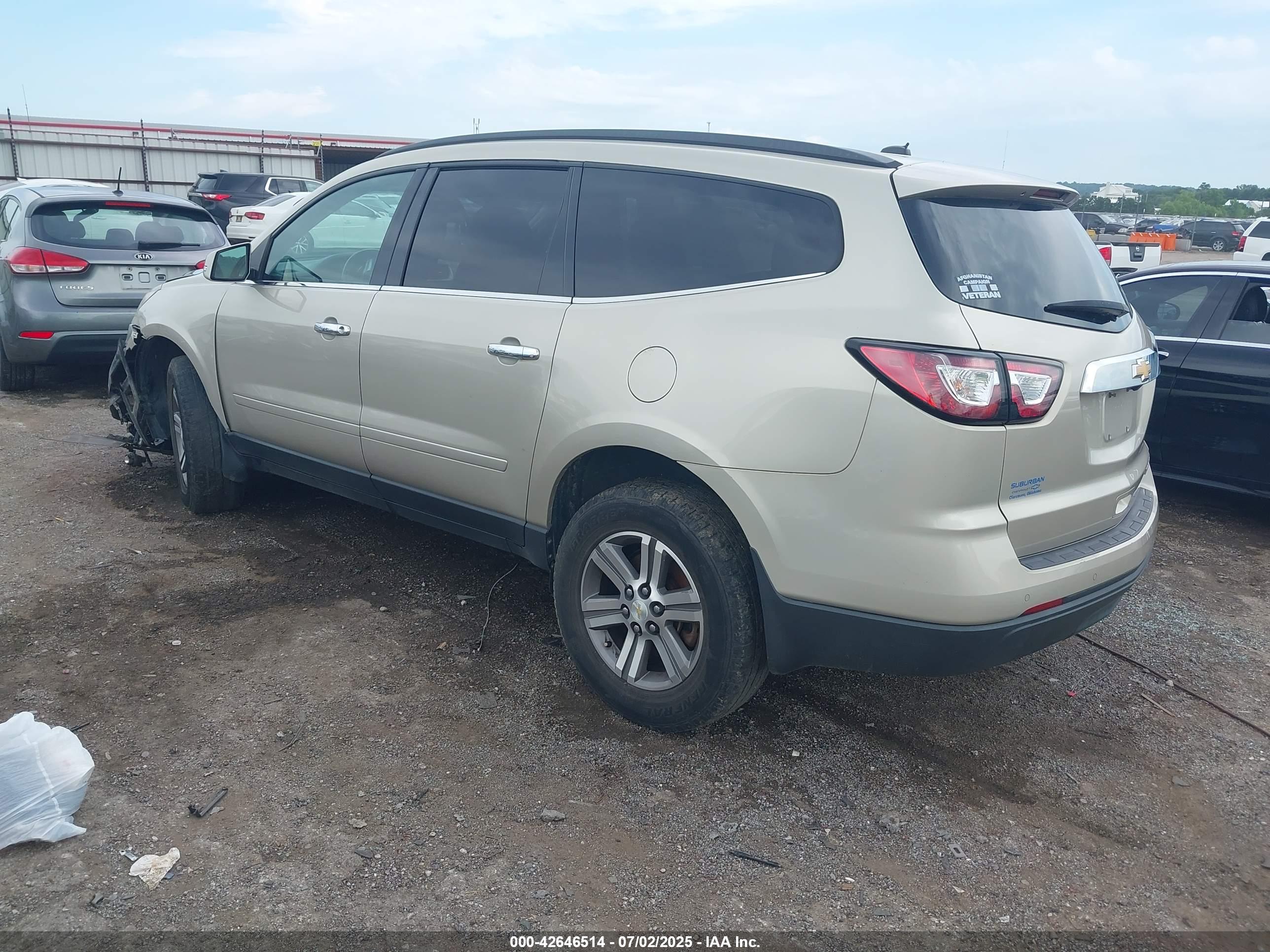CHEVROLET TRAVERSE image 3