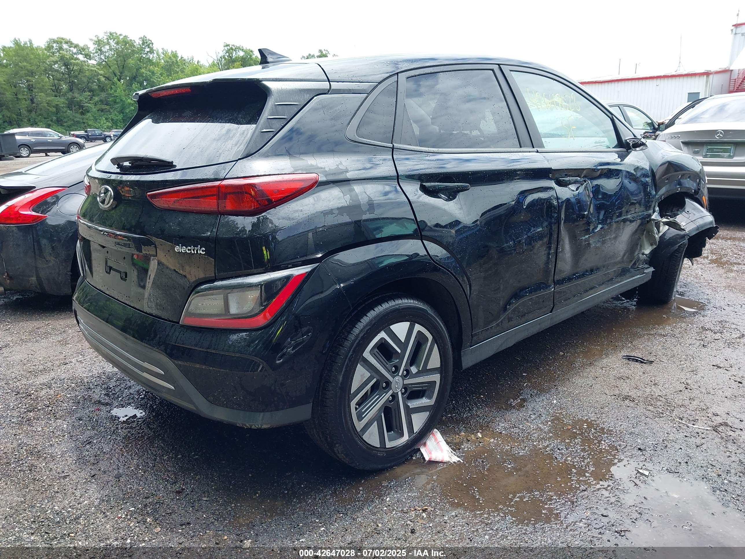 HYUNDAI KONA image 4