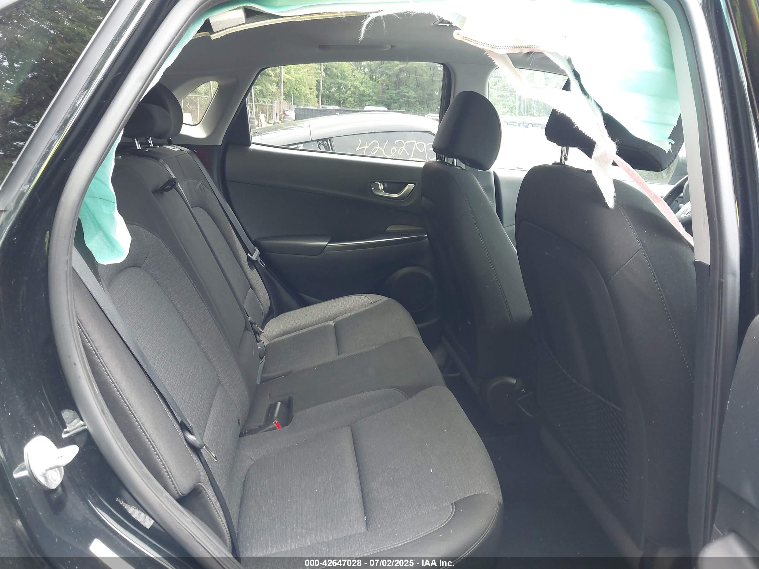 HYUNDAI KONA image 8