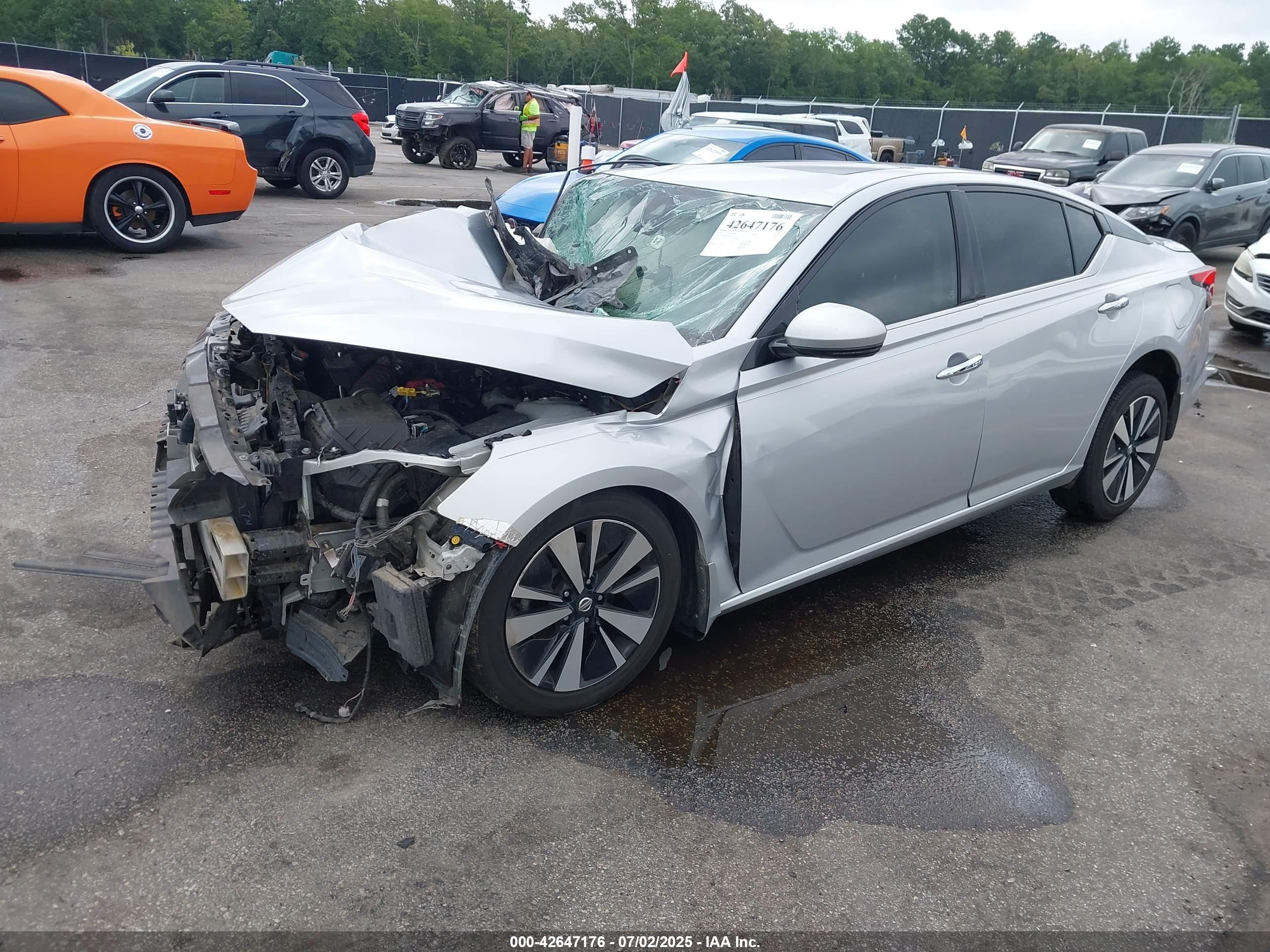 NISSAN ALTIMA image 2