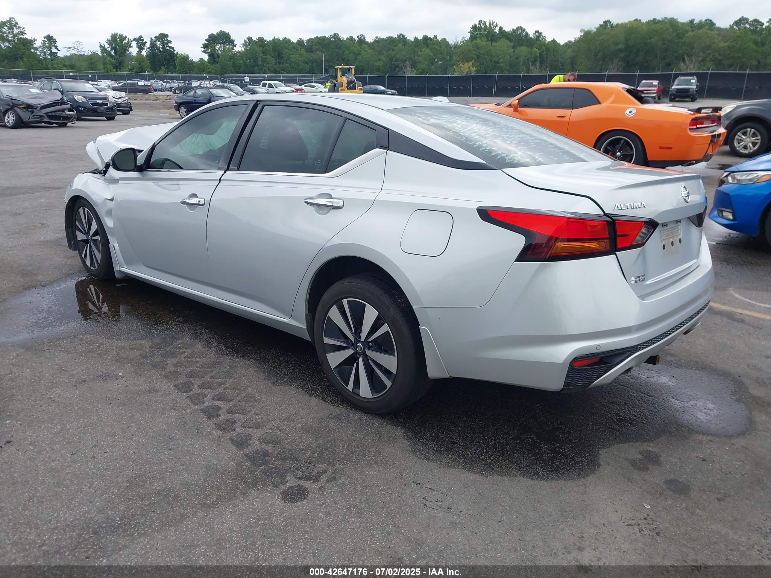 NISSAN ALTIMA image 3