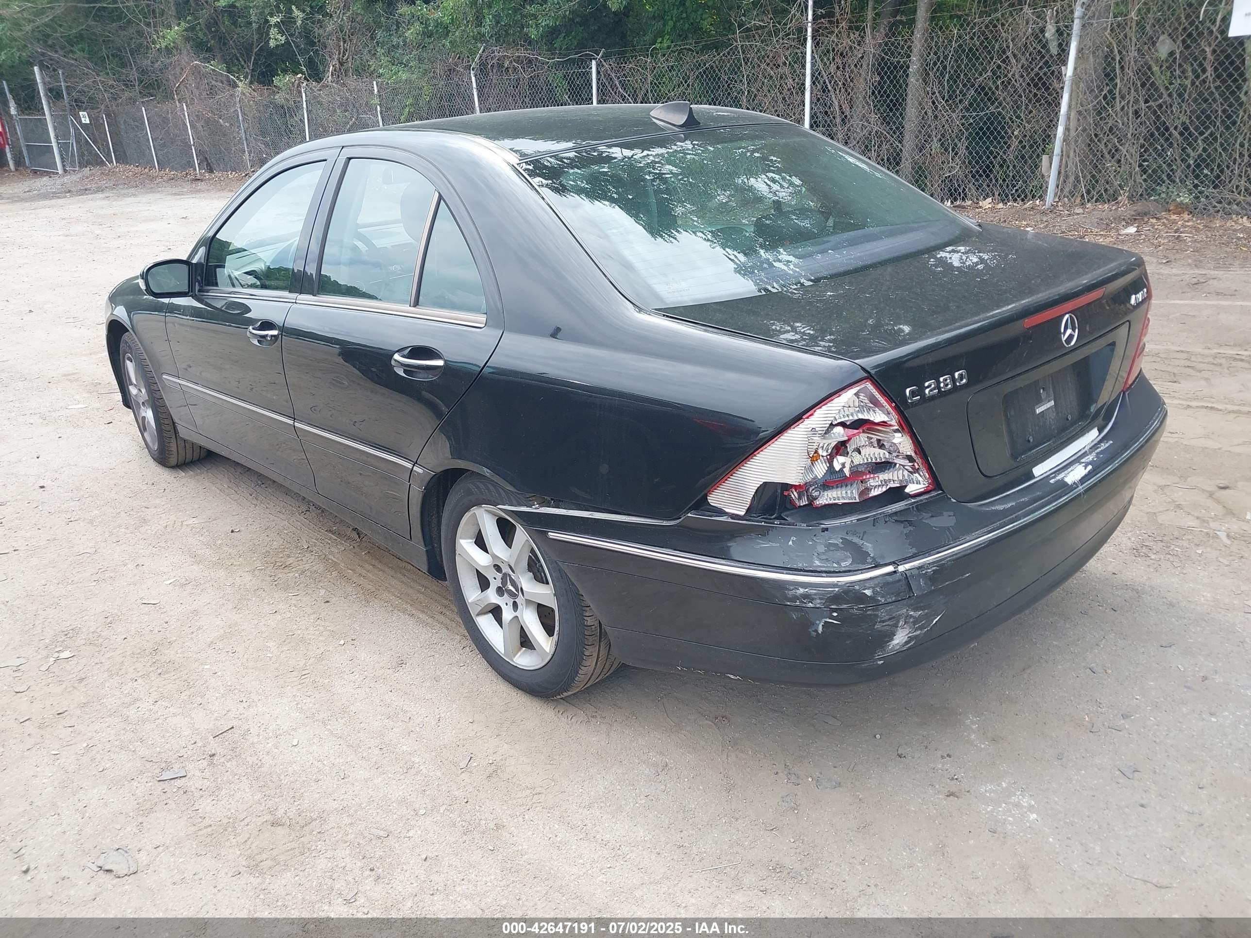 MERCEDES-BENZ C image 3