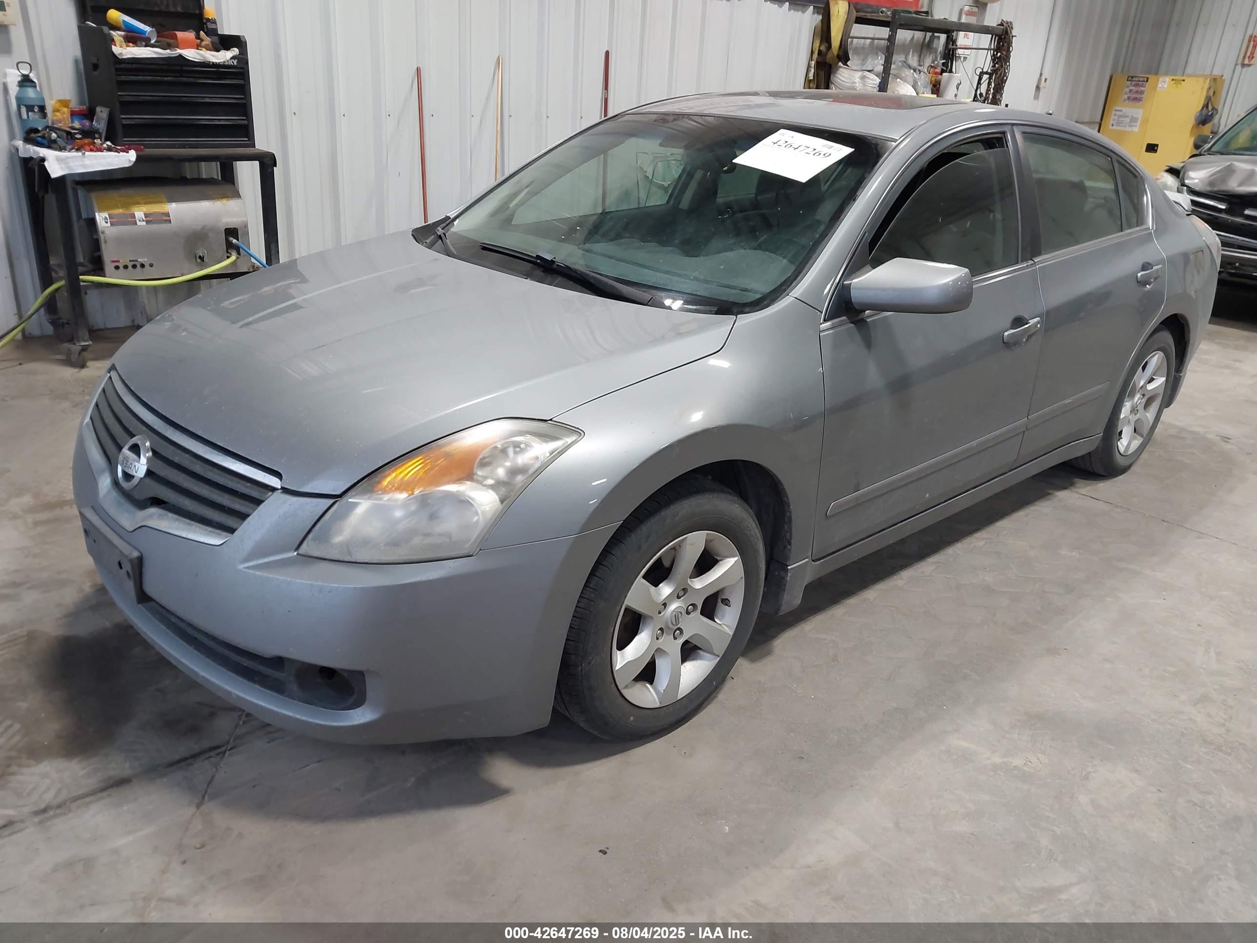 NISSAN ALTIMA image 2