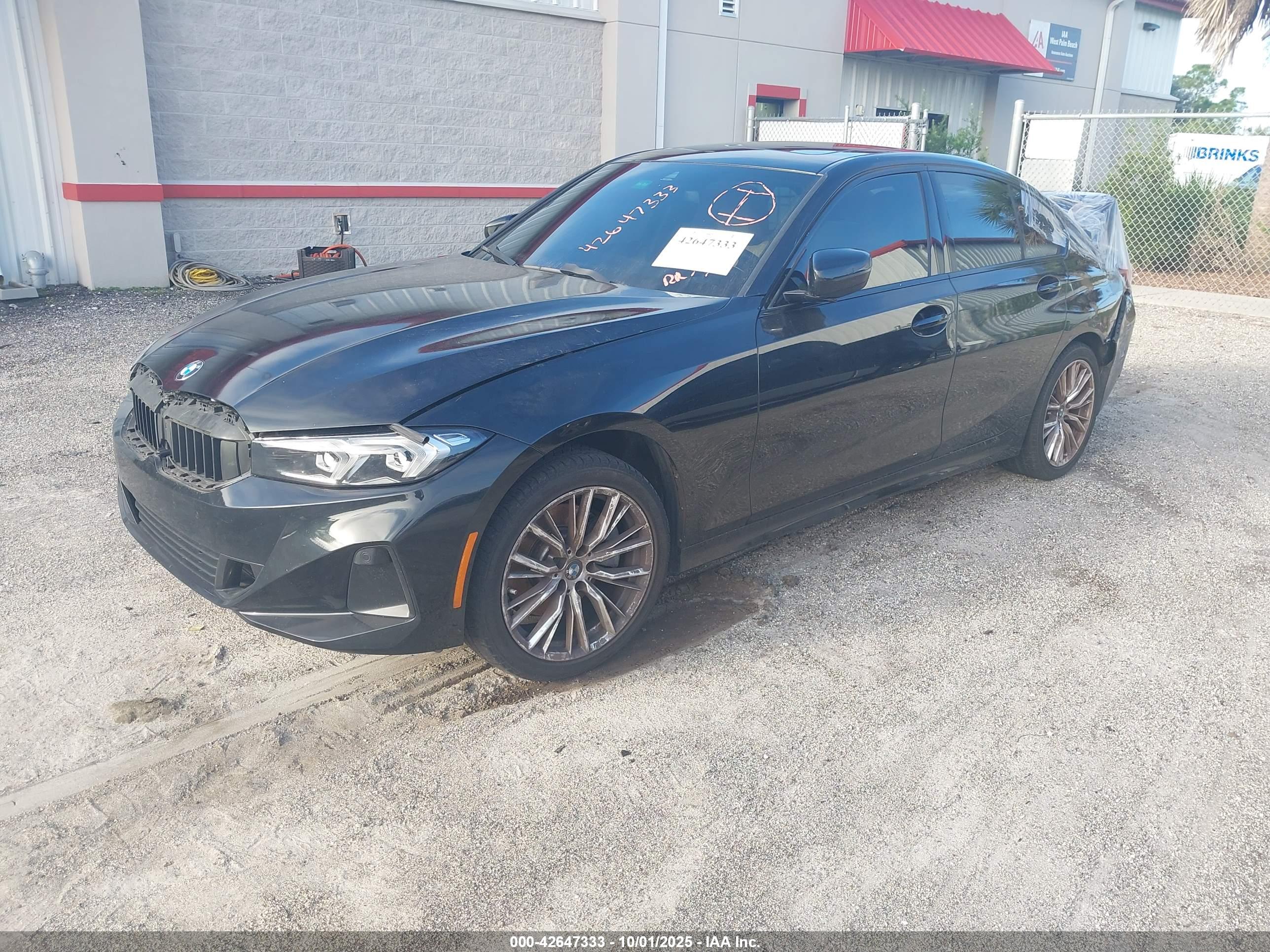 BMW 330I image 2