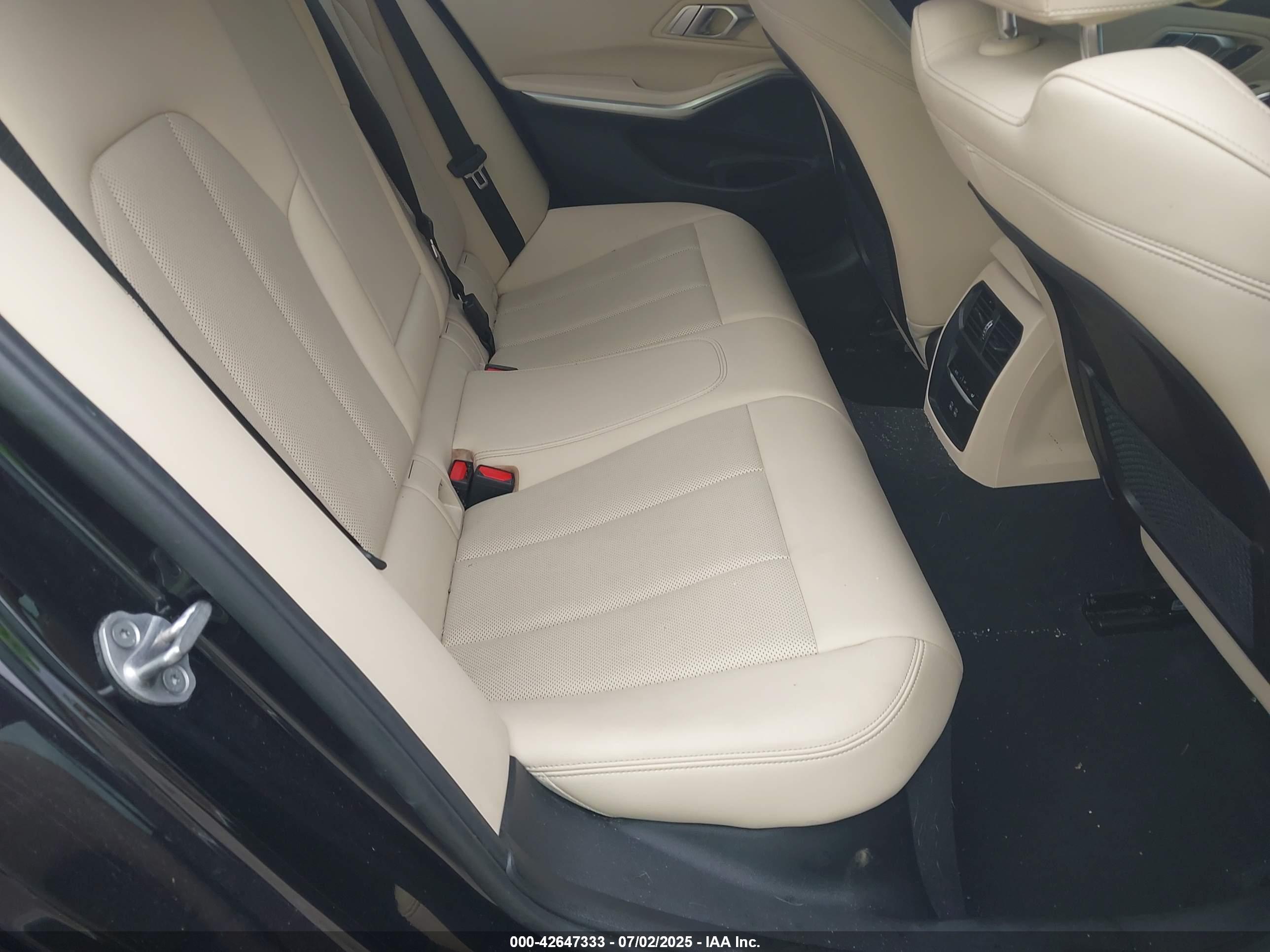 BMW 330I image 8