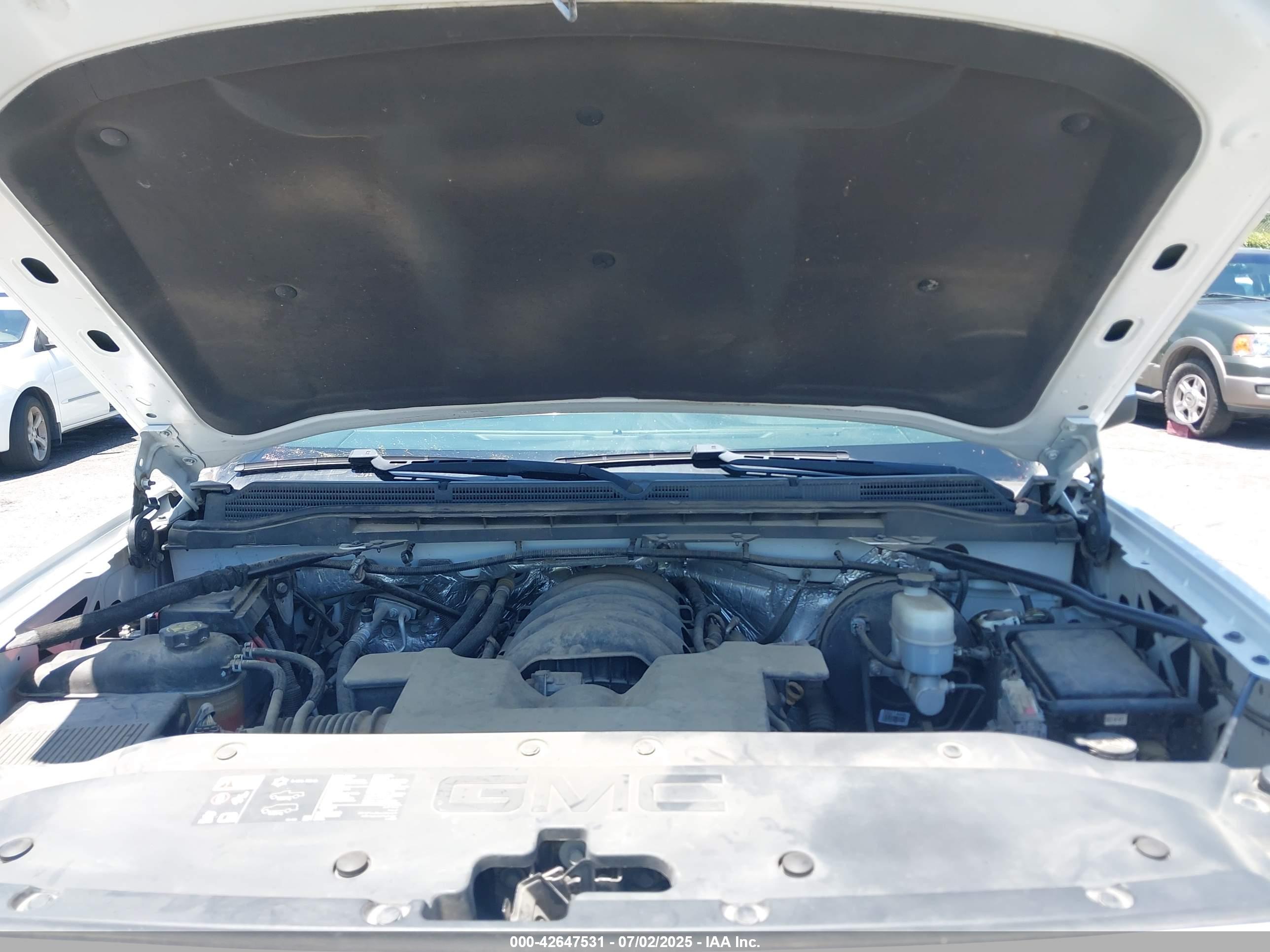 GMC SIERRA image 10