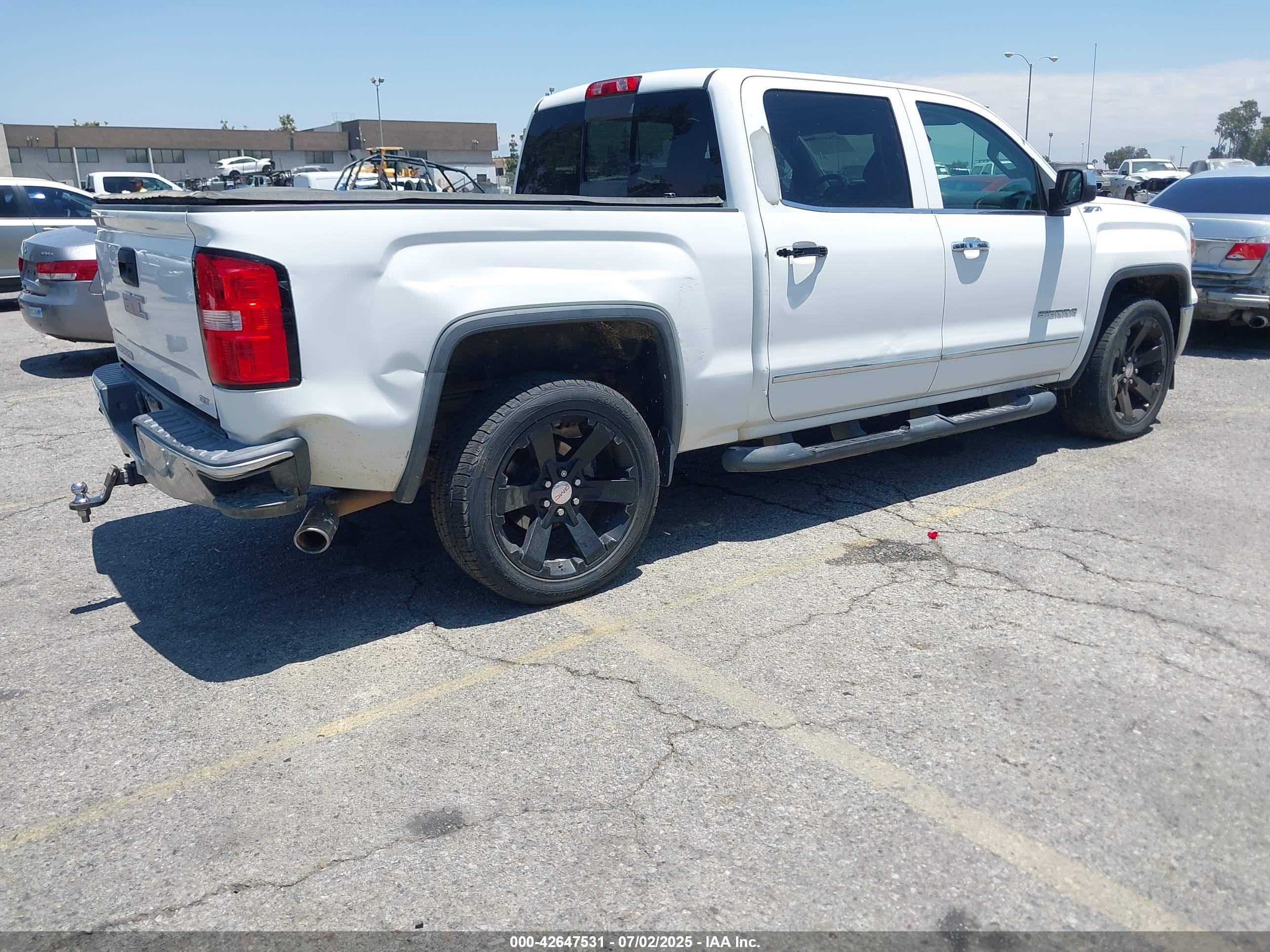 GMC SIERRA image 4
