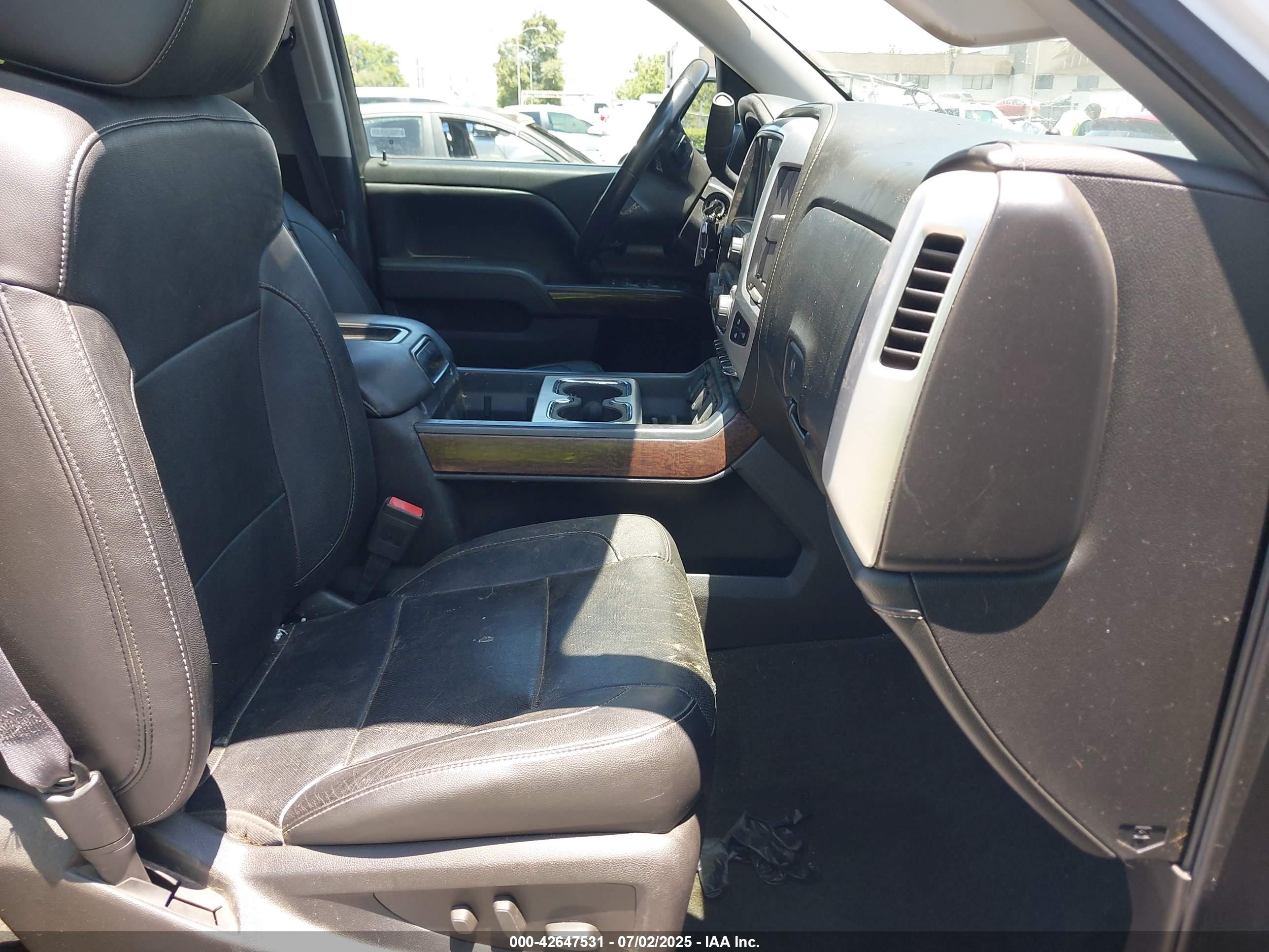 GMC SIERRA image 5