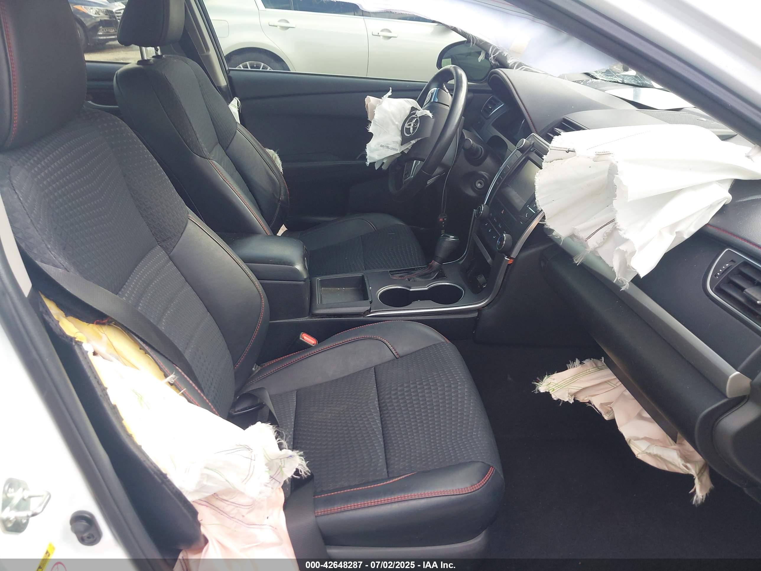 TOYOTA CAMRY image 5