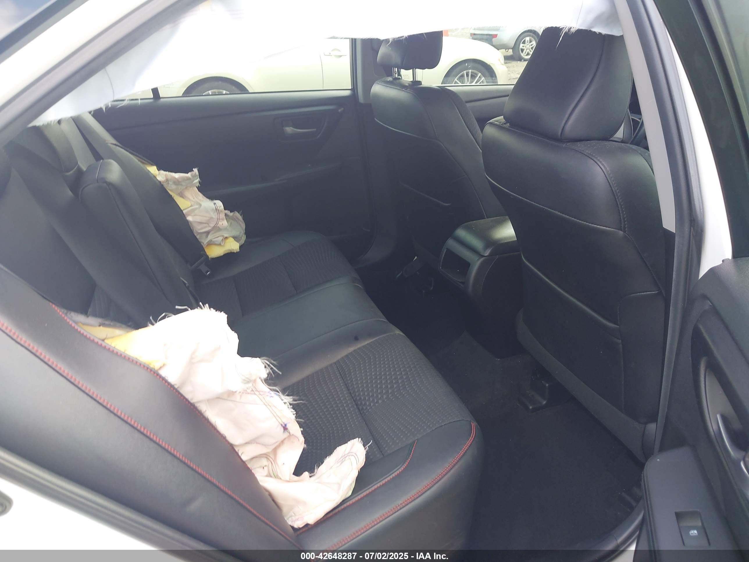 TOYOTA CAMRY image 8