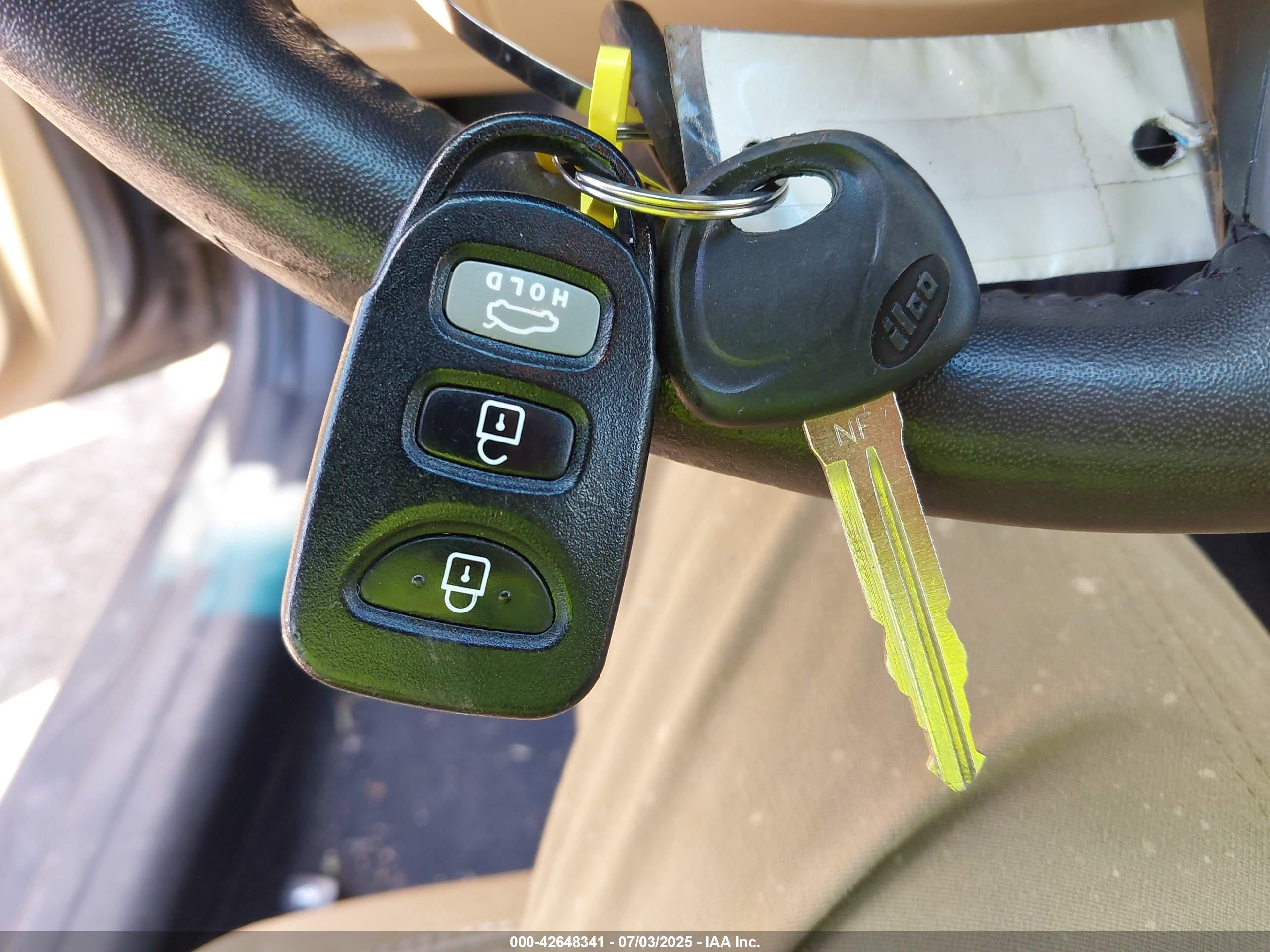 HYUNDAI ELANTRA image 11