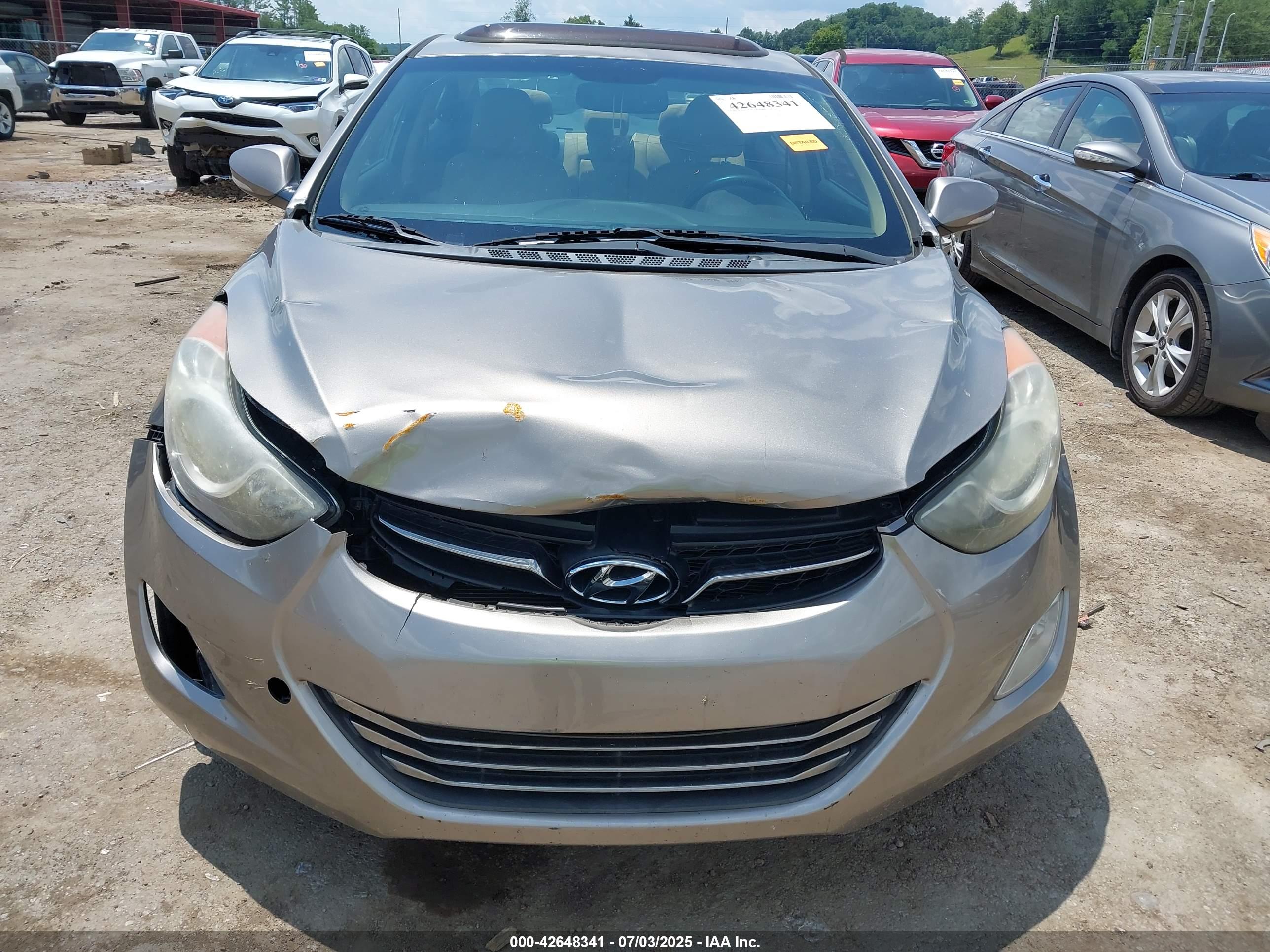 HYUNDAI ELANTRA image 6