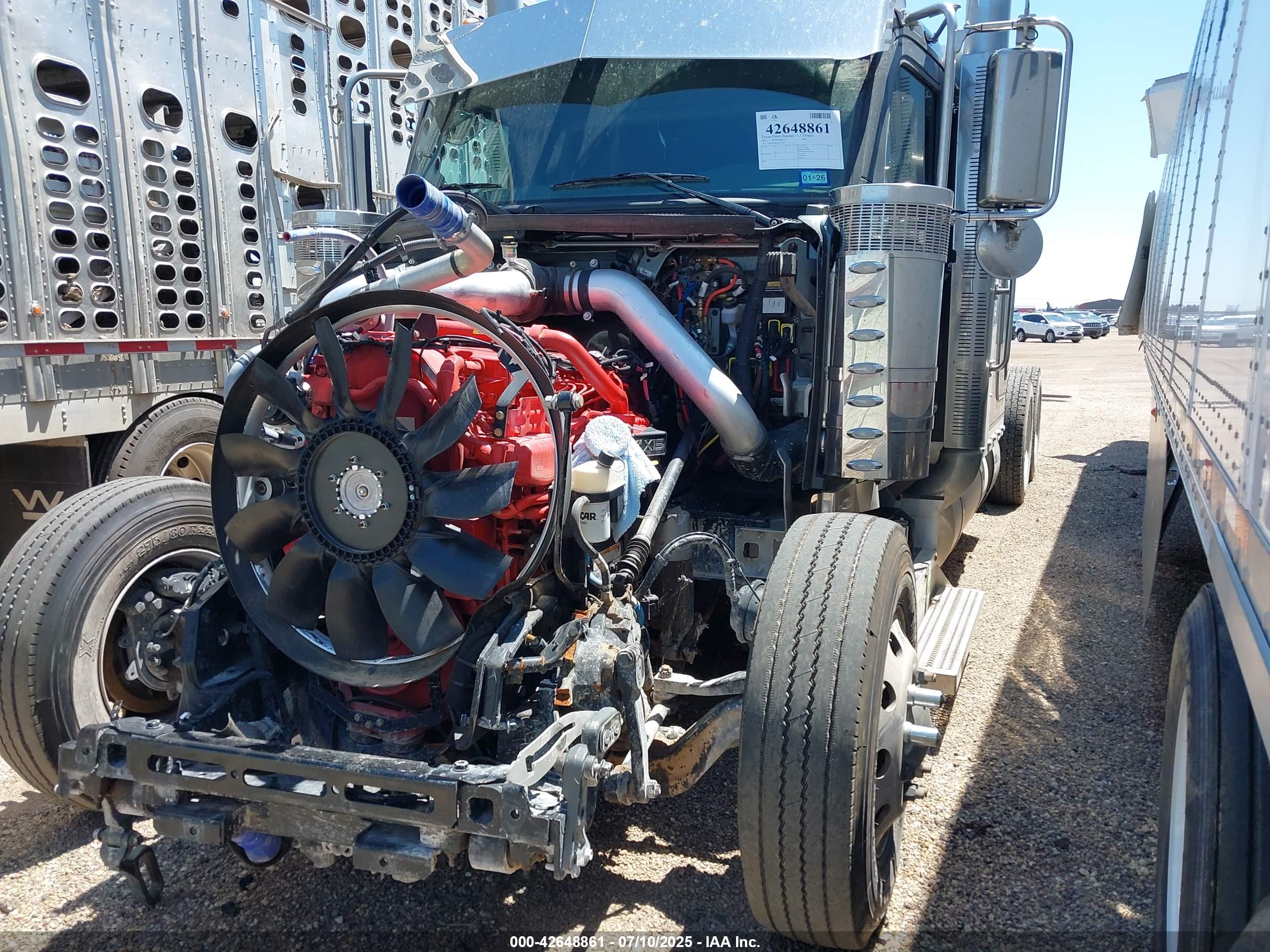 PETERBILT 589 image 2