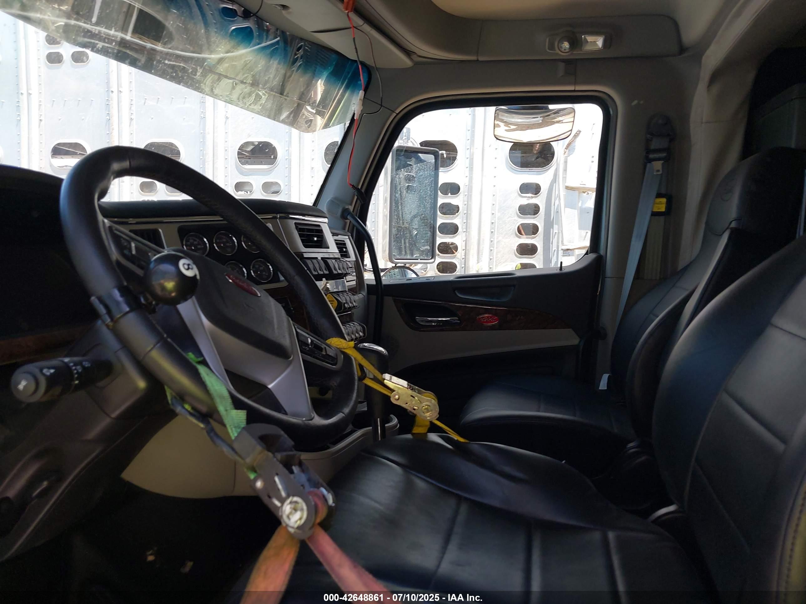 PETERBILT 589 image 7