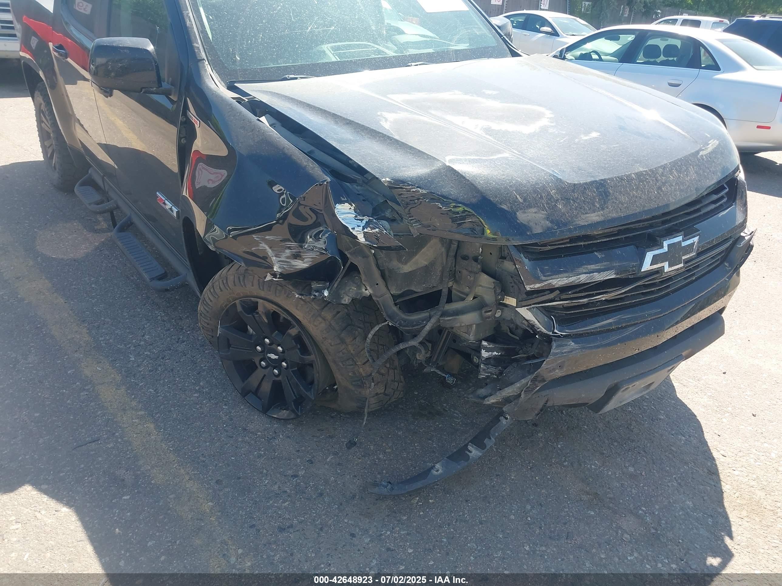 CHEVROLET COLORADO image 6