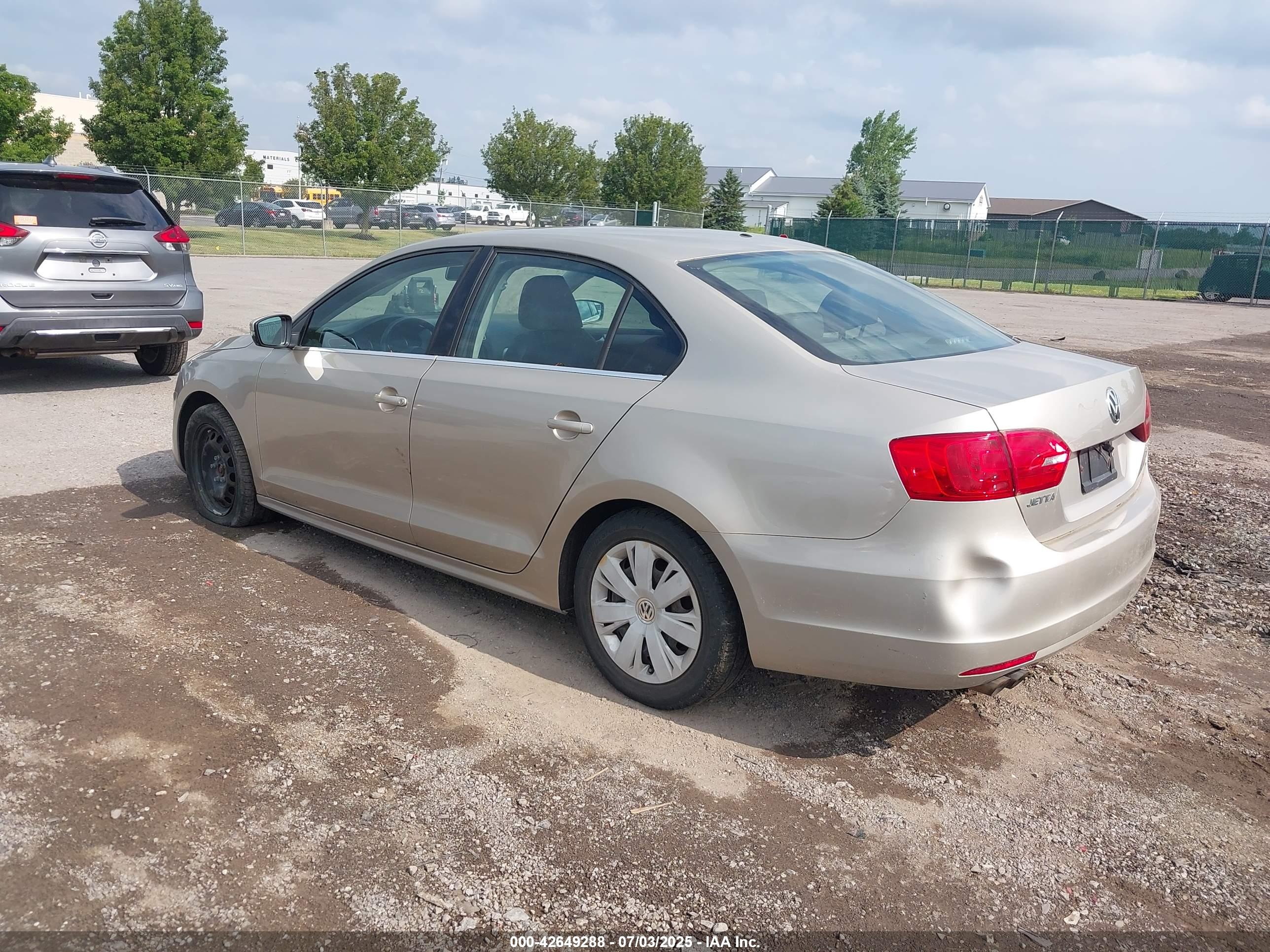 VOLKSWAGEN JETTA image 3